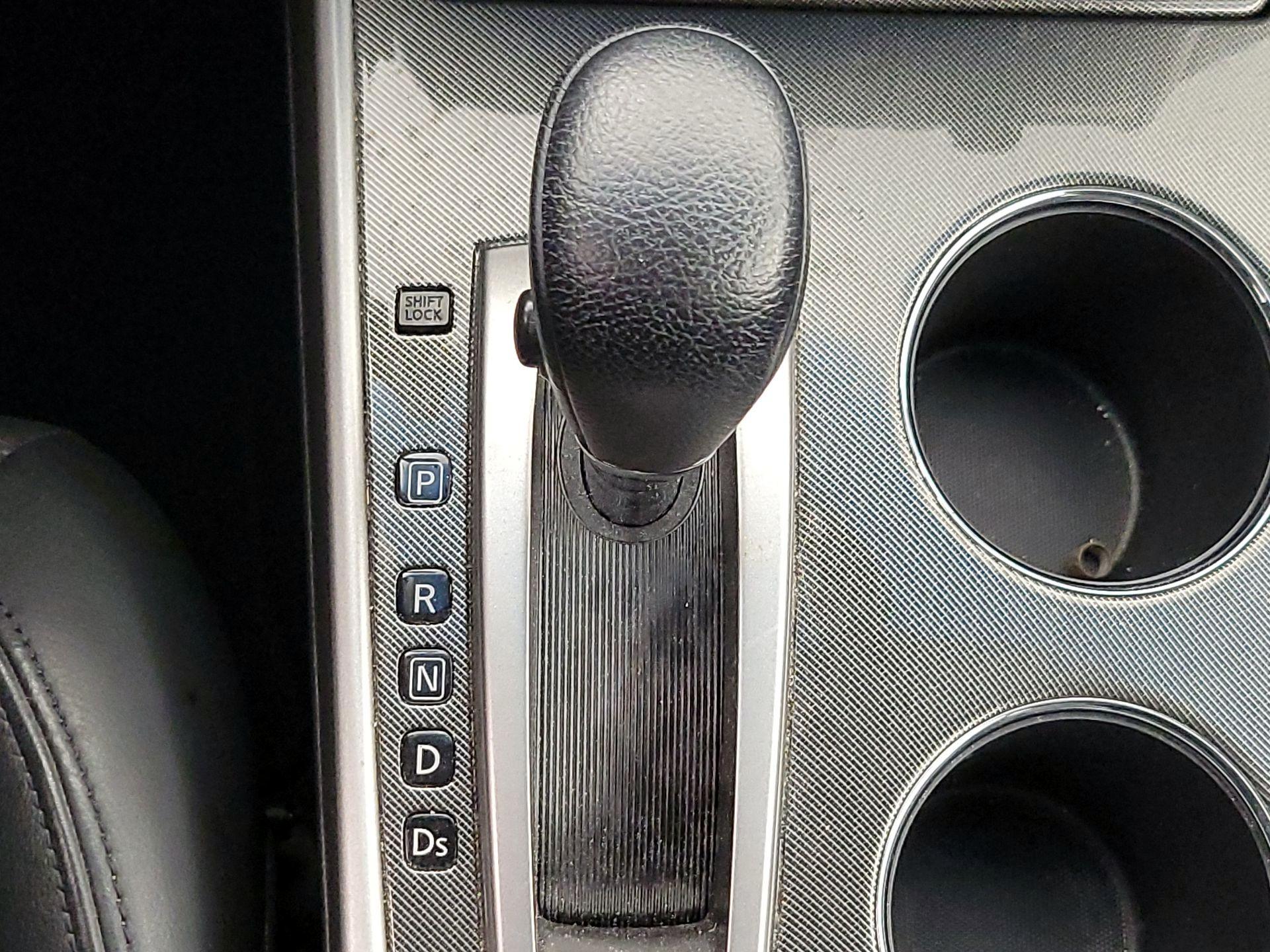 Thumbnail: 2014 Nissan Altima - 18