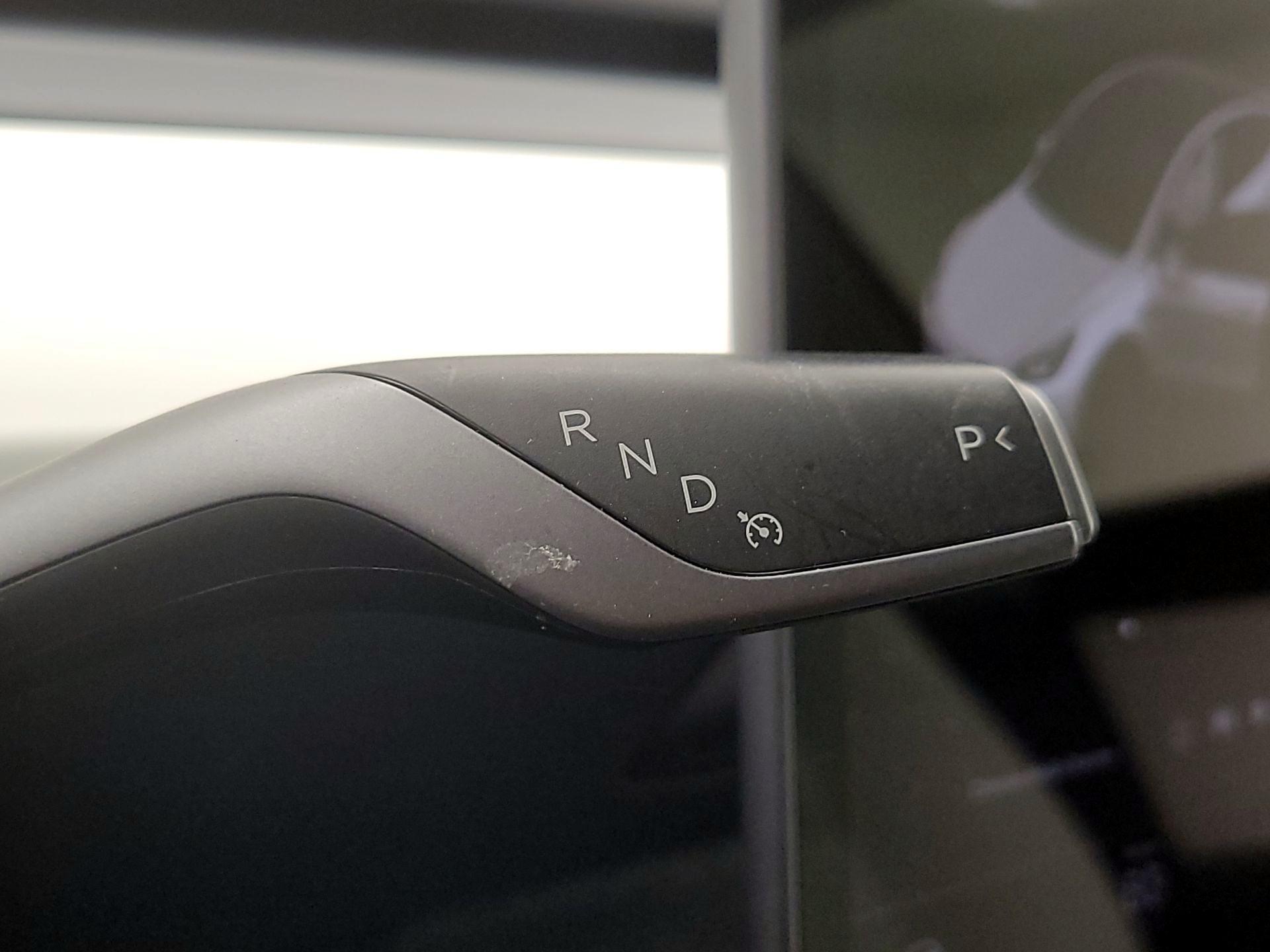 Thumbnail: 2022 Tesla Model Y - 17