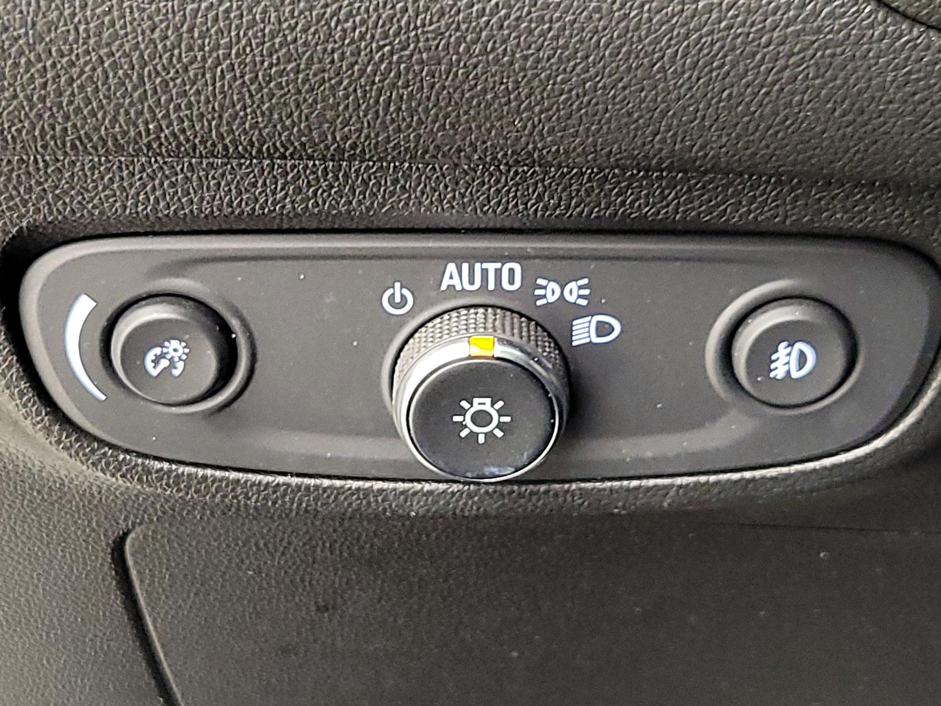 Thumbnail: 2020 Buick Encore GX - 13