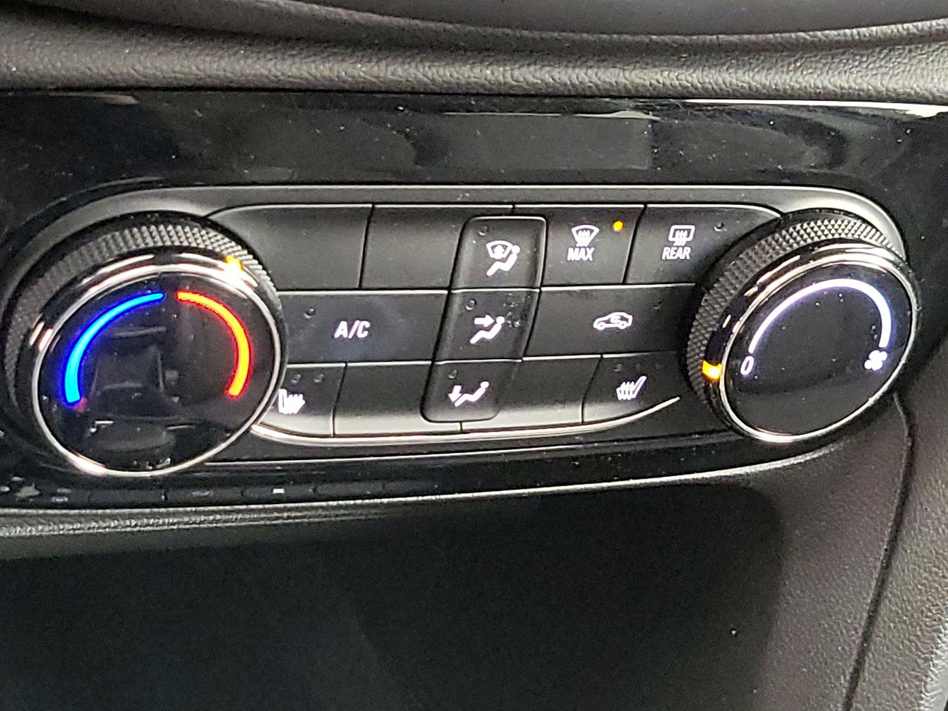 Thumbnail: 2020 Buick Encore GX - 16