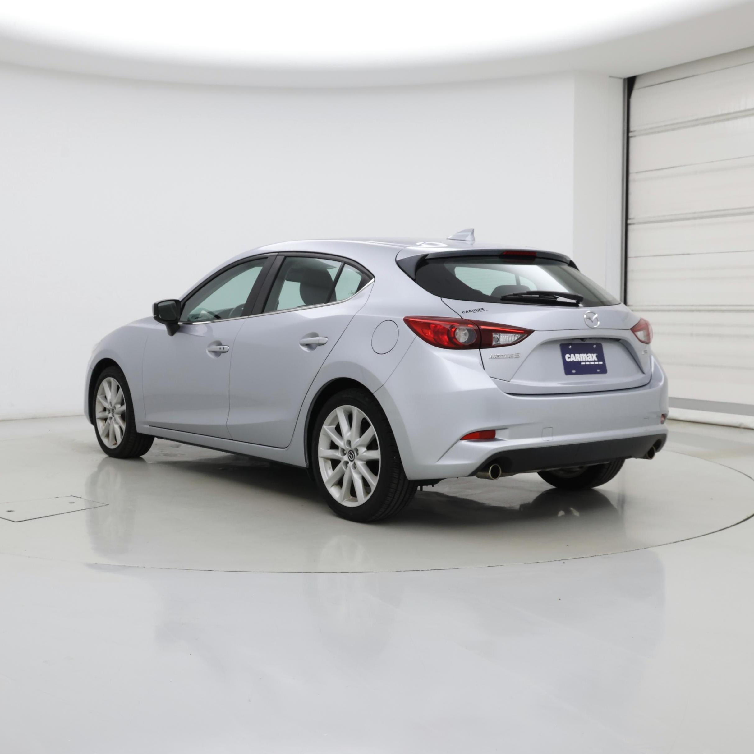 Thumbnail: 2017 Mazda Mazda3 - 2