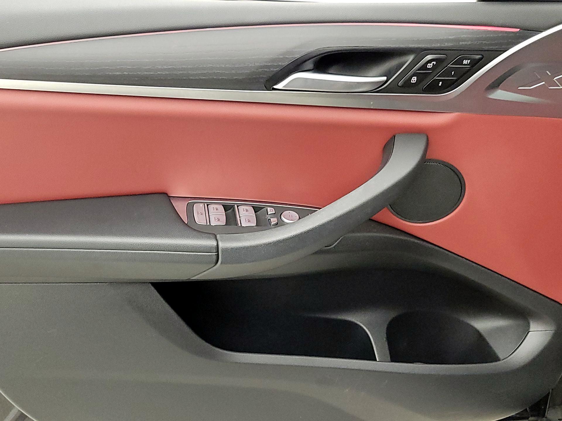 Thumbnail: 2022 BMW X4 - 12