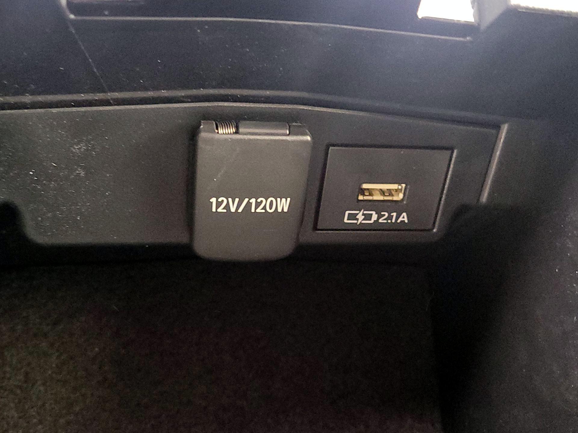 Thumbnail: 2021 Toyota Corolla - 18