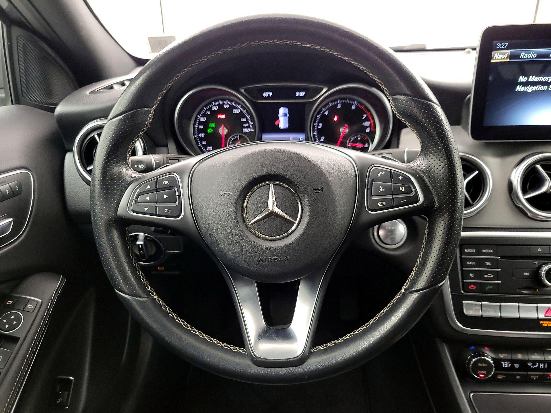 Thumbnail: 2018 Mercedes-Benz GLA - 10