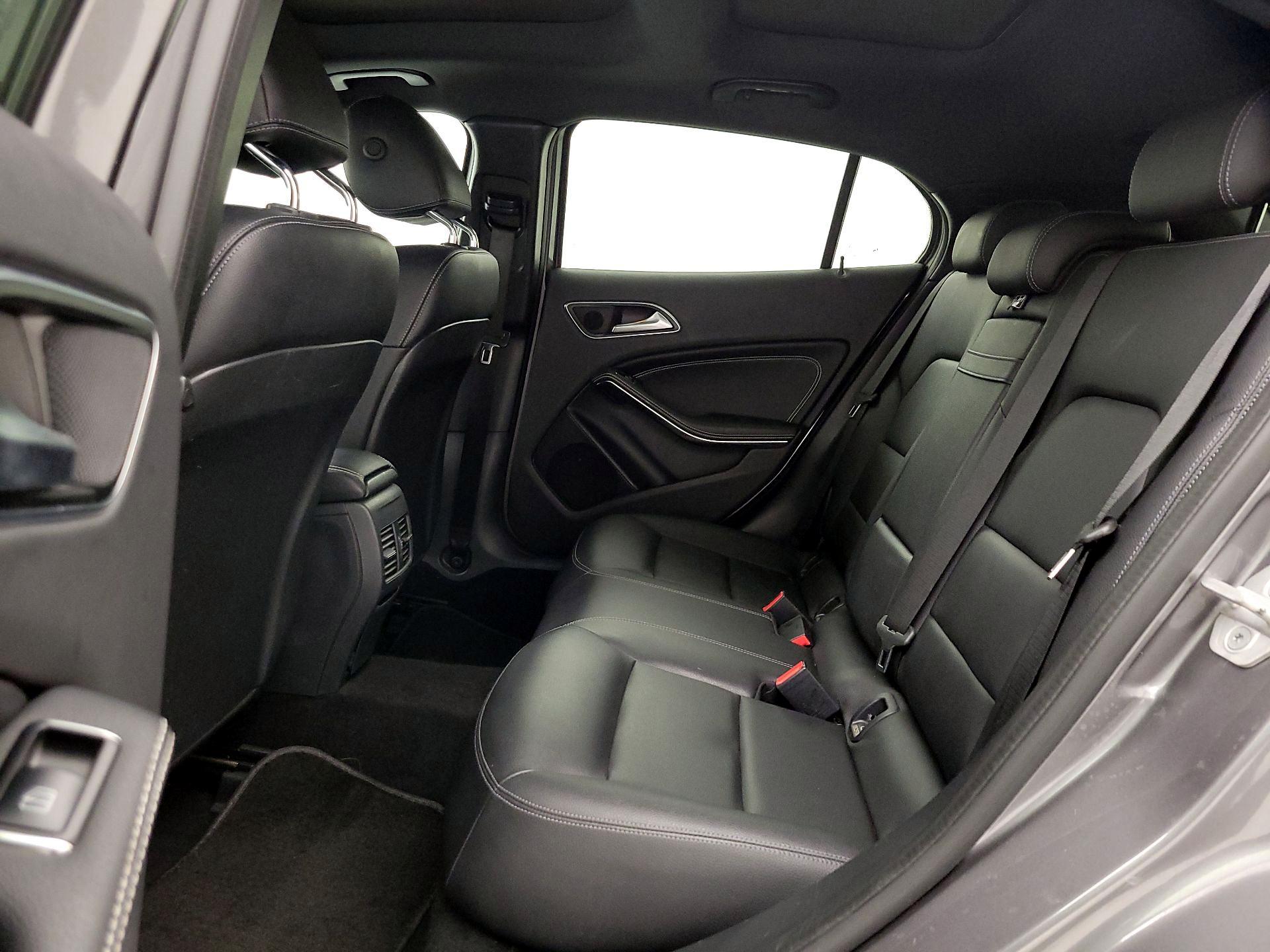 Thumbnail: 2018 Mercedes-Benz GLA - 20