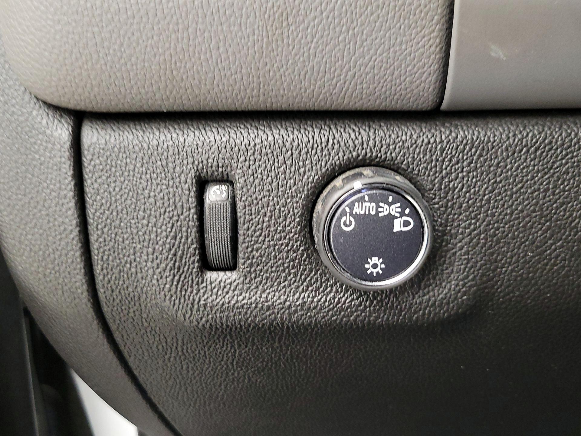 Thumbnail: 2020 Chevrolet Colorado - 13