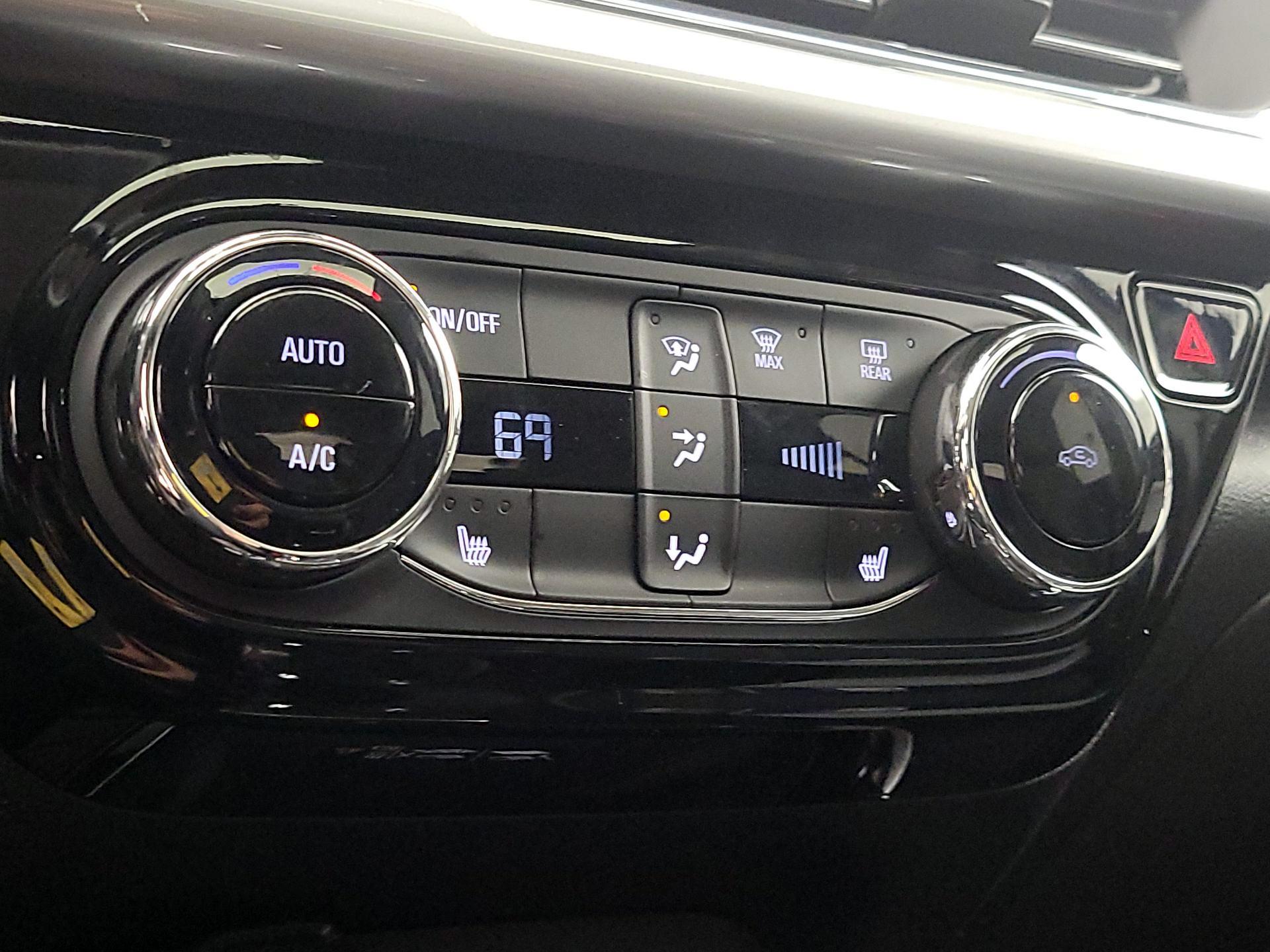 Thumbnail: 2024 Chevrolet Trax - 16