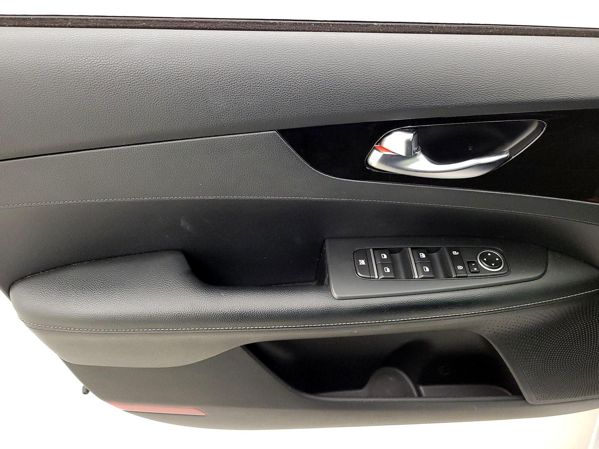 Thumbnail: 2019 Kia Forte - 12