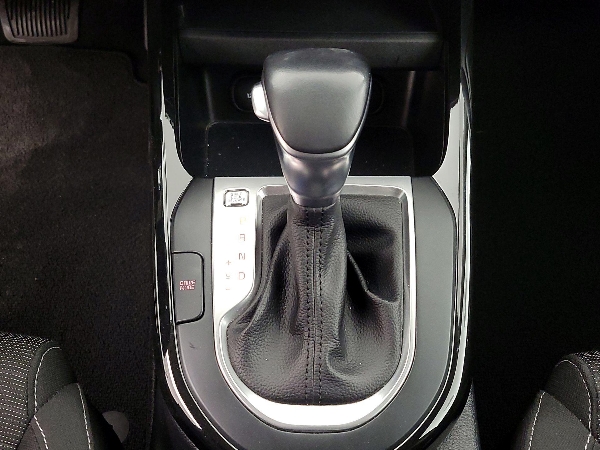 Thumbnail: 2019 Kia Forte - 17