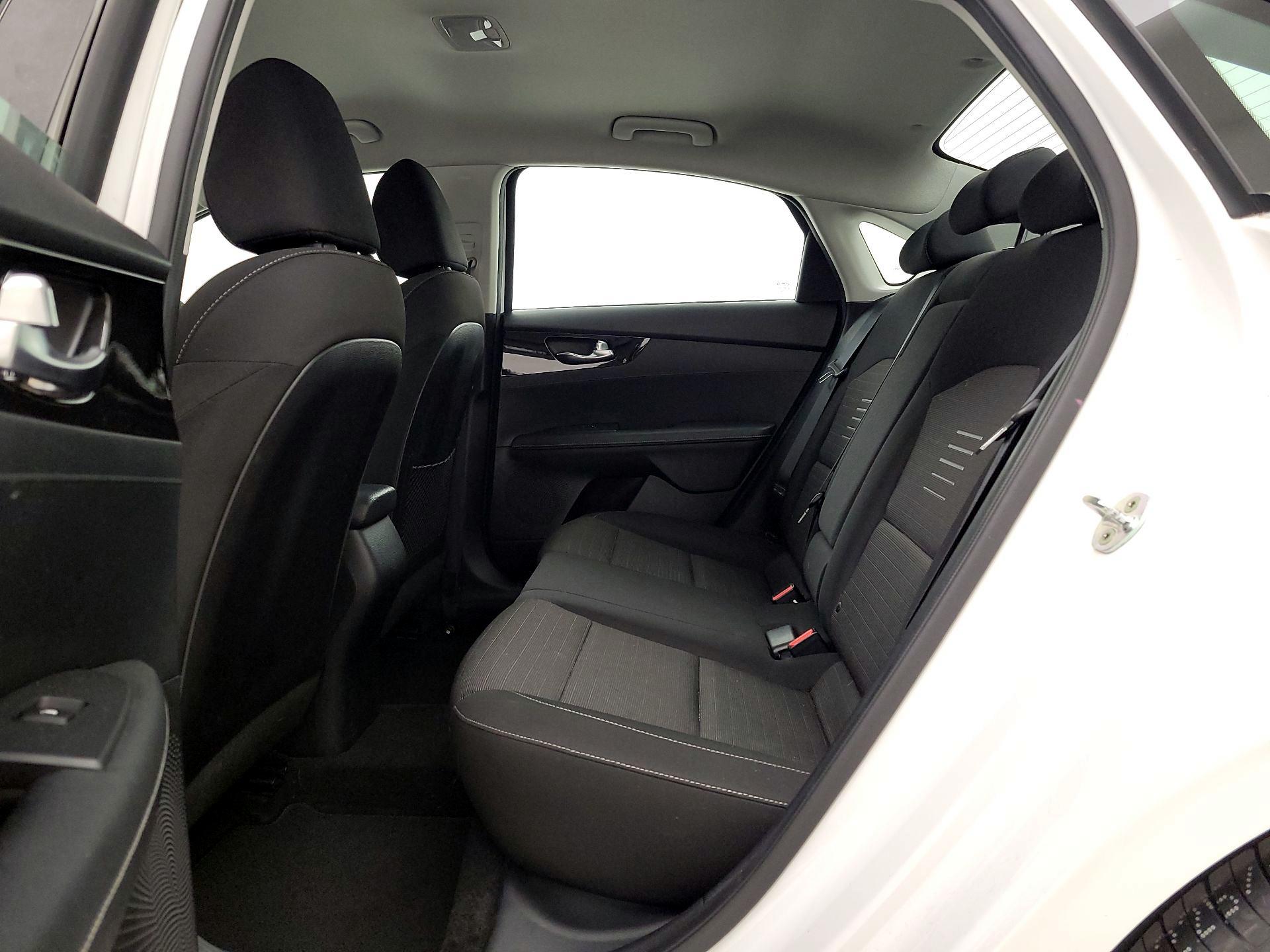 Thumbnail: 2019 Kia Forte - 19