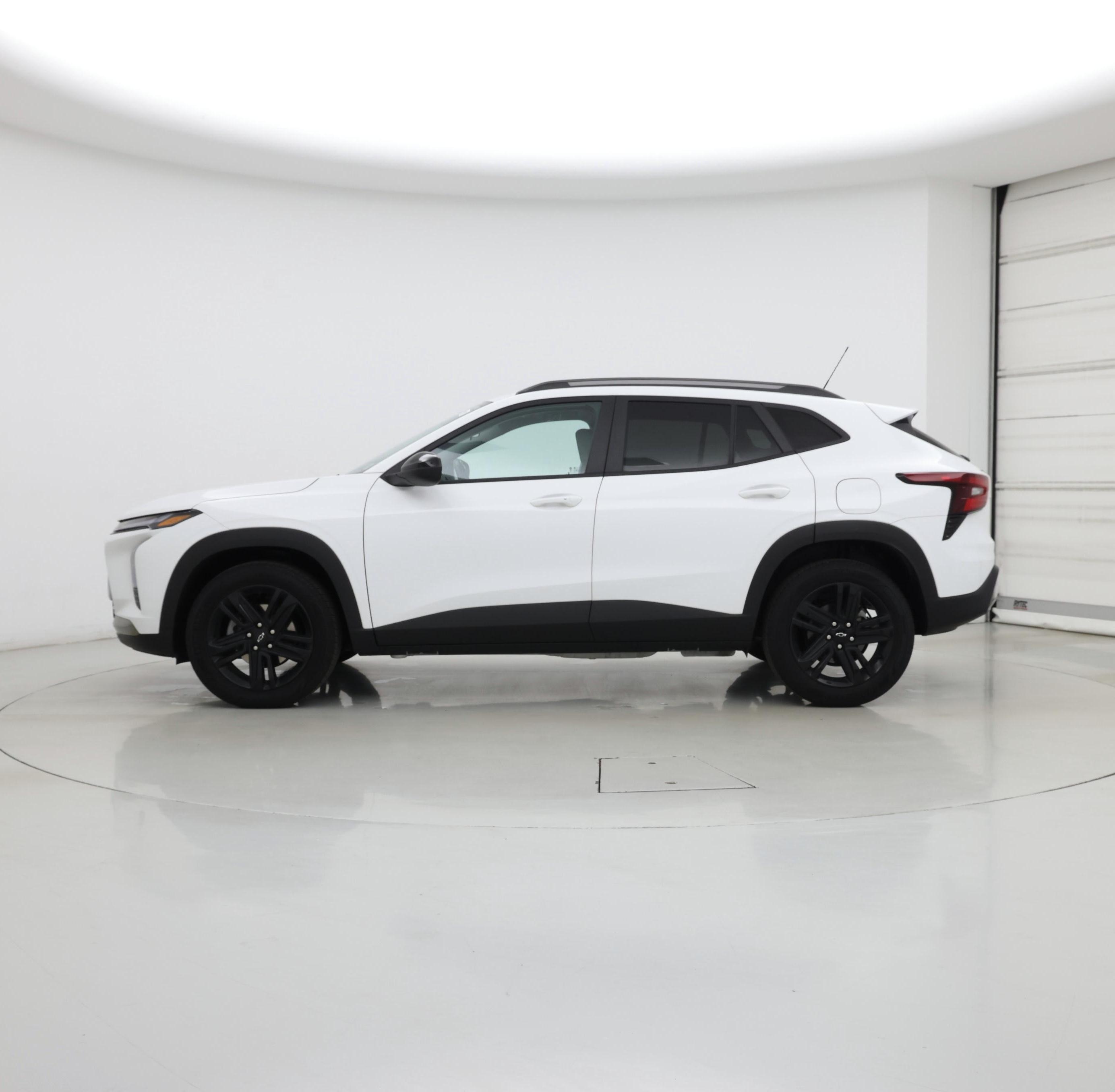 Thumbnail: 2025 Chevrolet Trax - 3