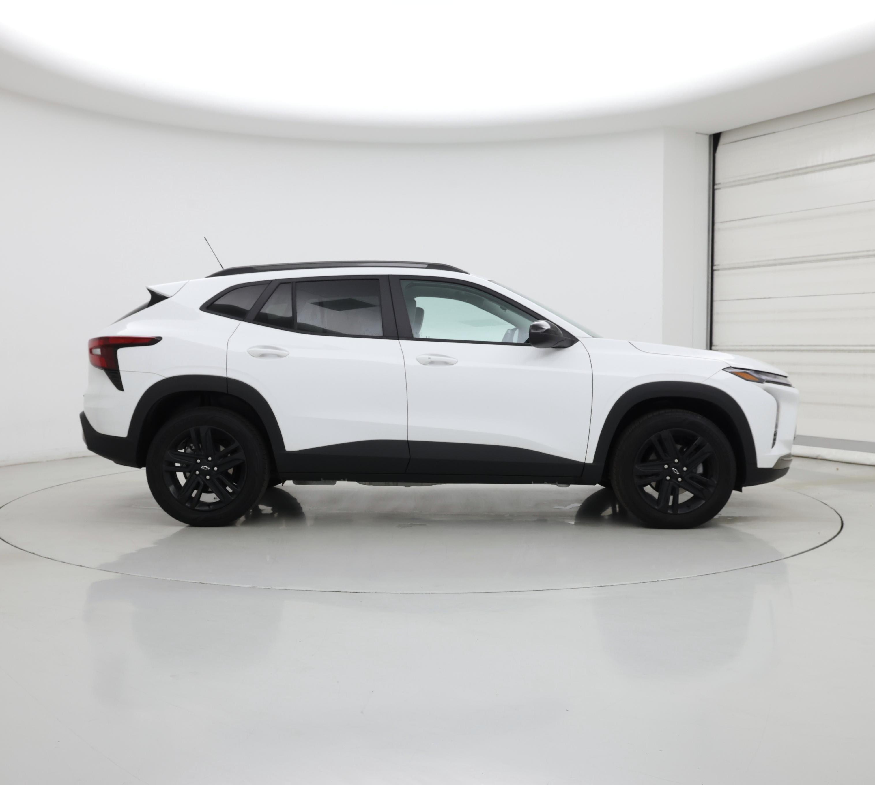 Thumbnail: 2025 Chevrolet Trax - 7