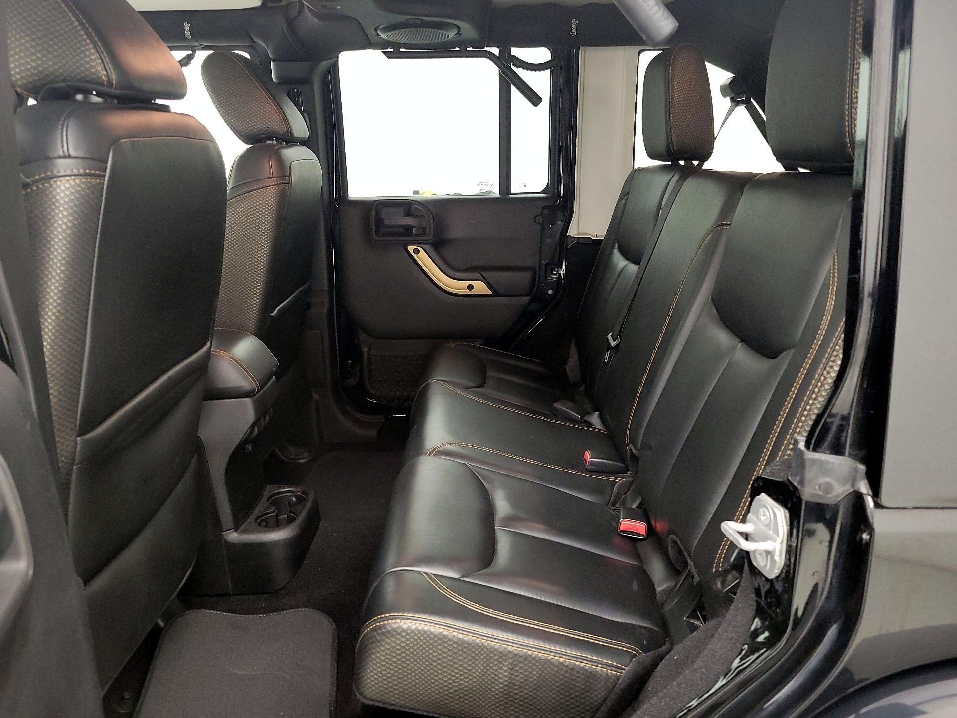 Thumbnail: 2014 Jeep Wrangler - 17