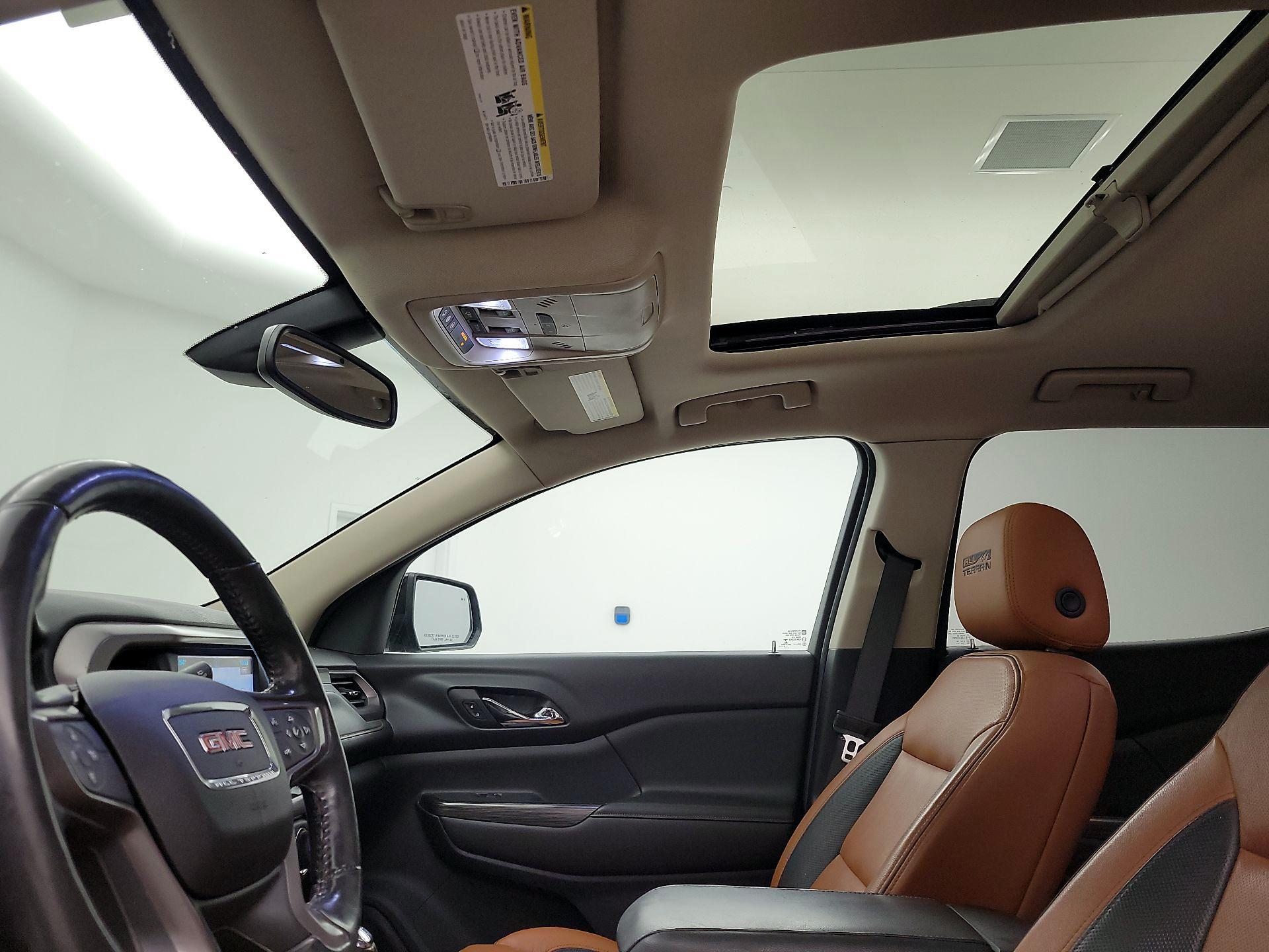 Thumbnail: 2017 GMC Acadia - 20