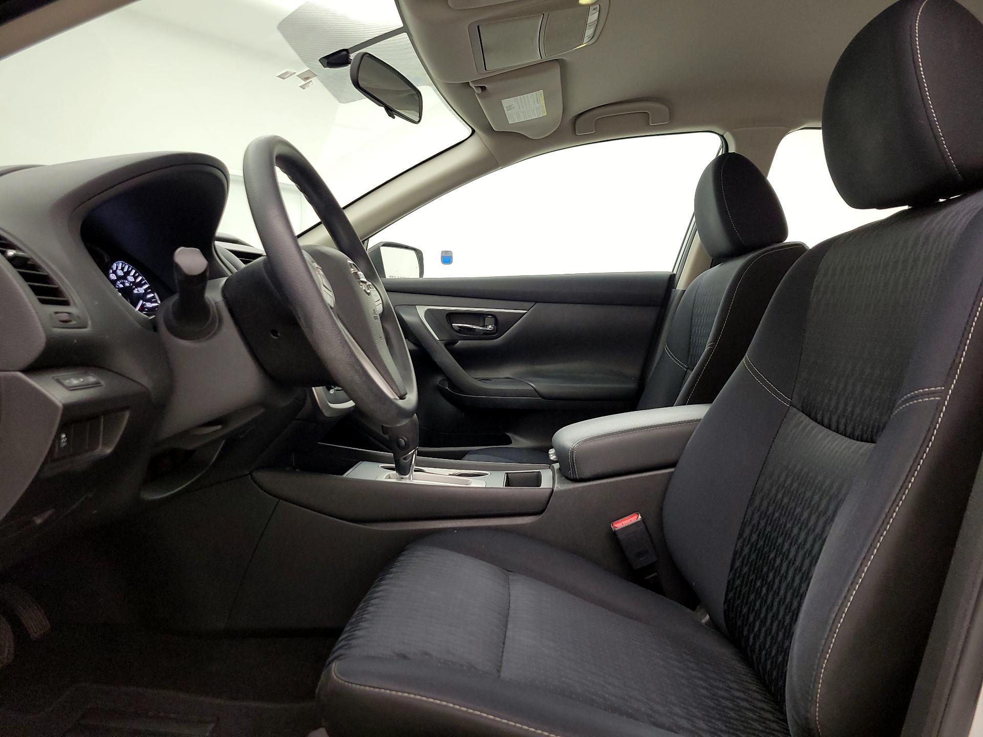 Thumbnail: 2018 Nissan Altima - 11