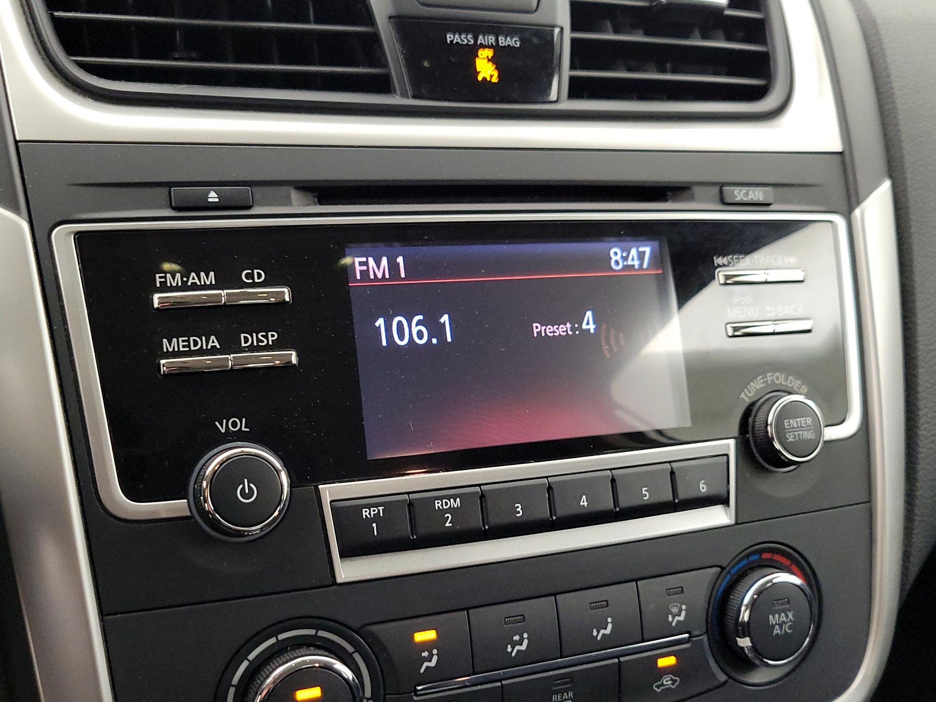 Thumbnail: 2018 Nissan Altima - 15