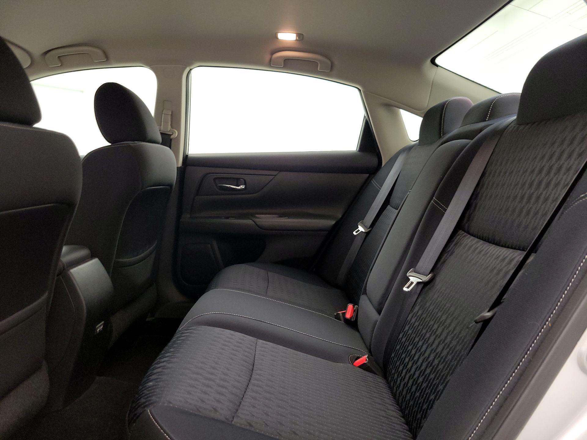 Thumbnail: 2018 Nissan Altima - 19