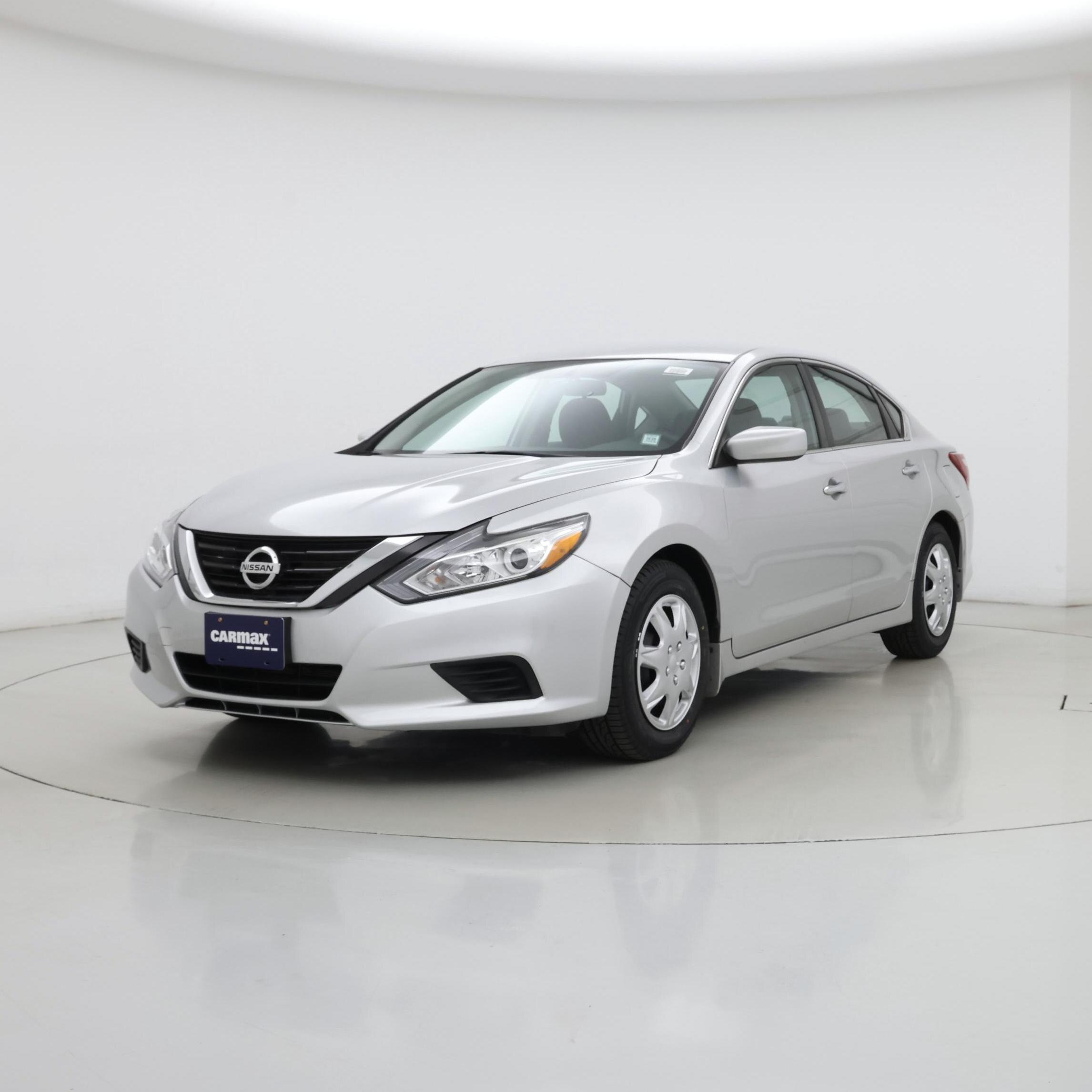 Thumbnail: 2018 Nissan Altima - 4