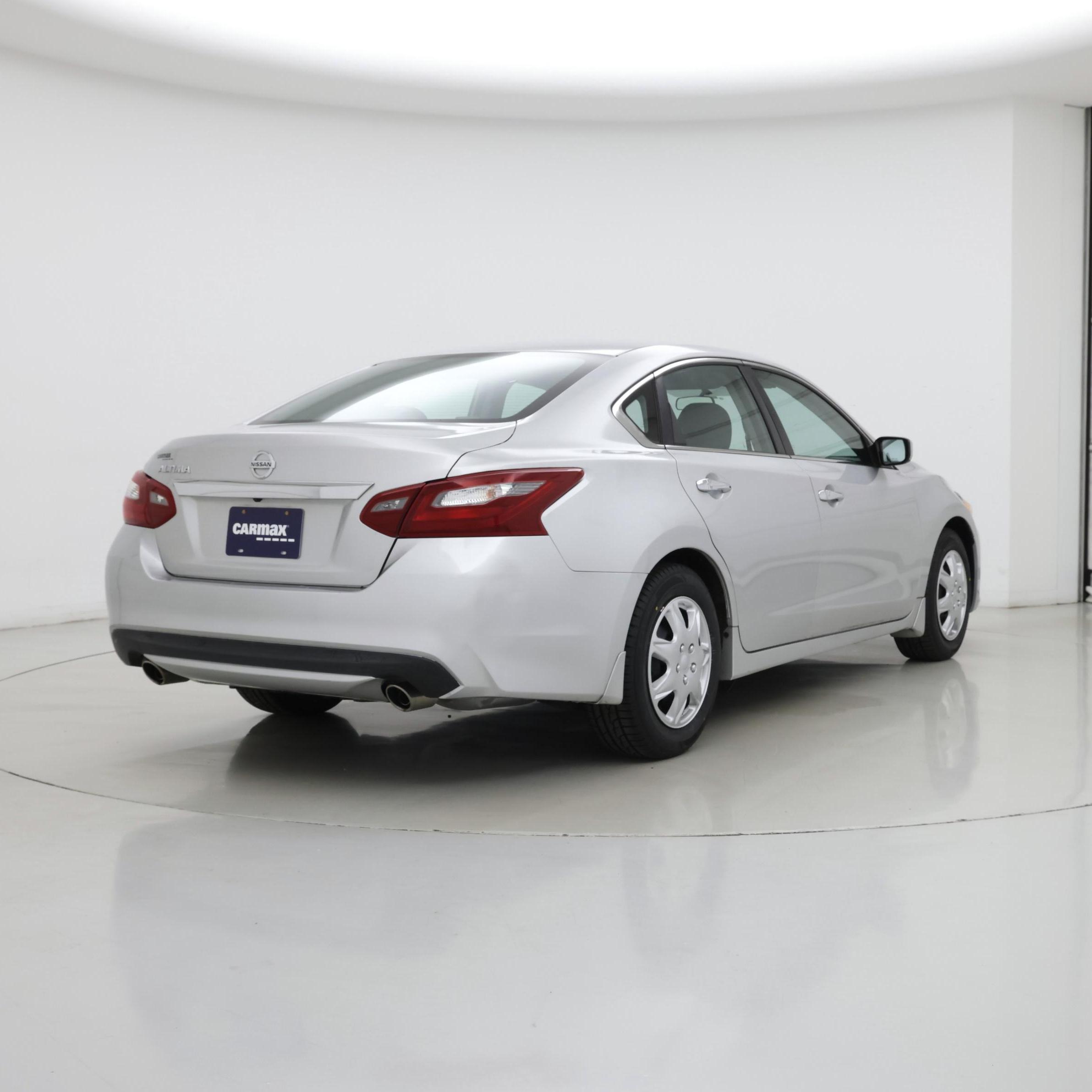 Thumbnail: 2018 Nissan Altima - 8