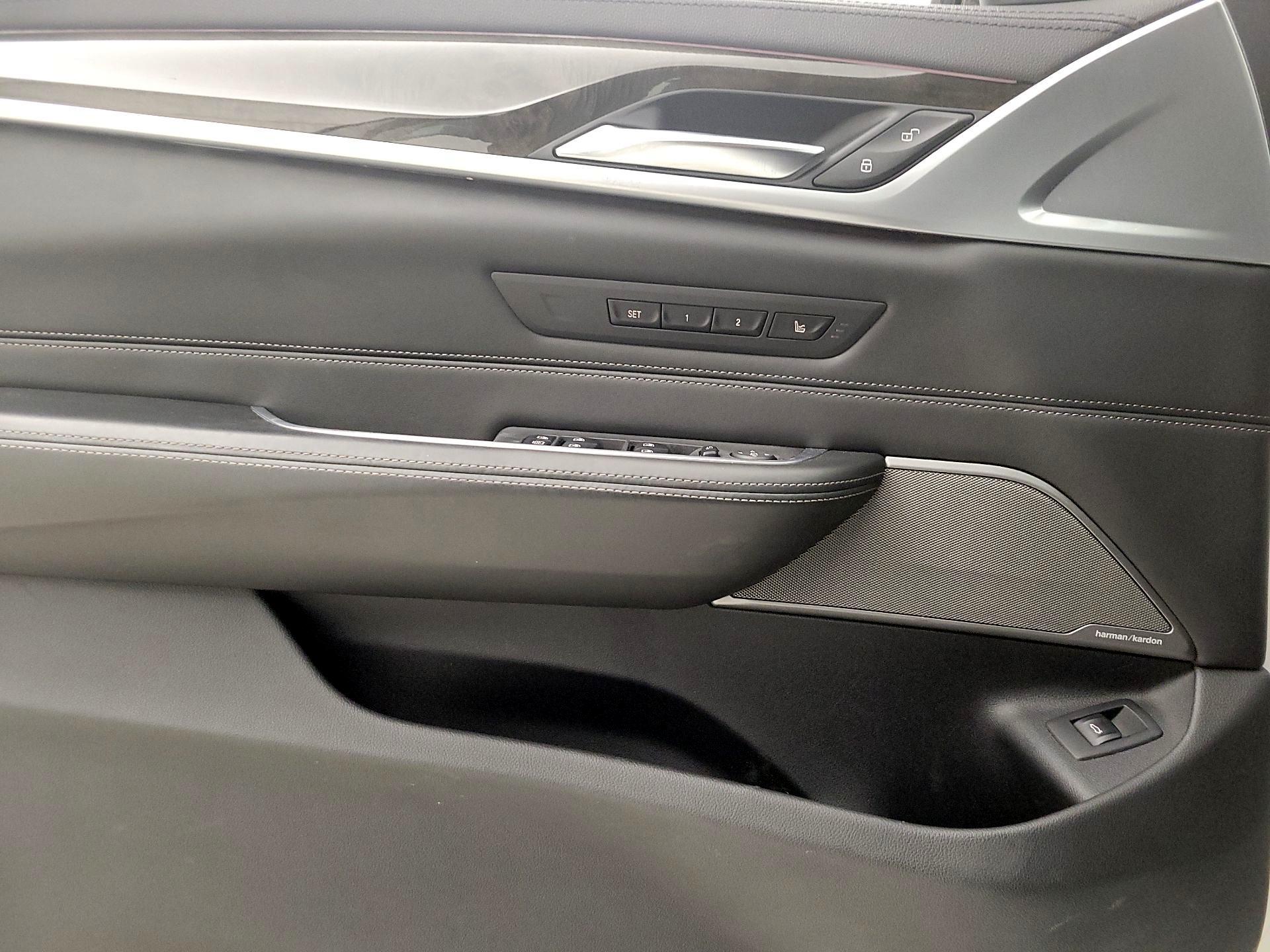 Thumbnail: 2019 BMW 6 Series - 12