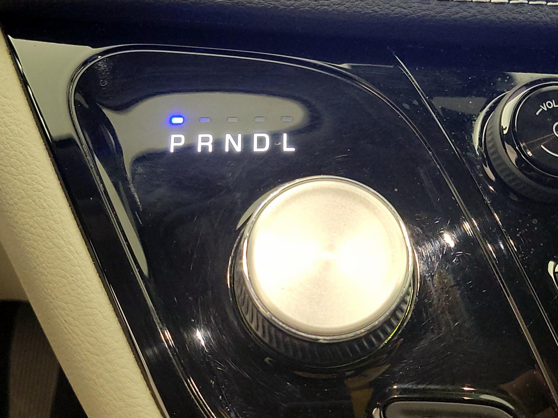 Thumbnail: 2023 Chrysler Pacifica - 17