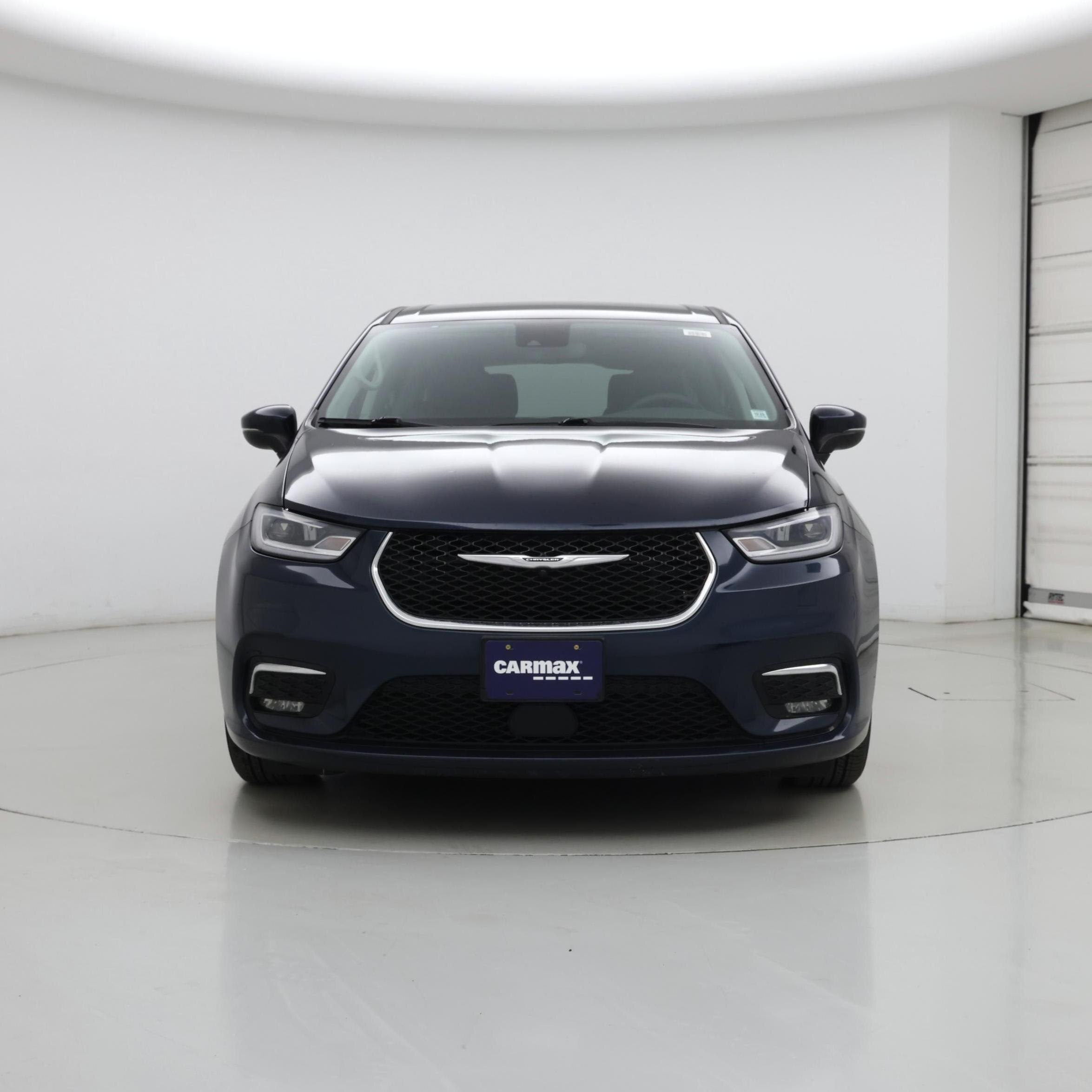 Thumbnail: 2023 Chrysler Pacifica - 5