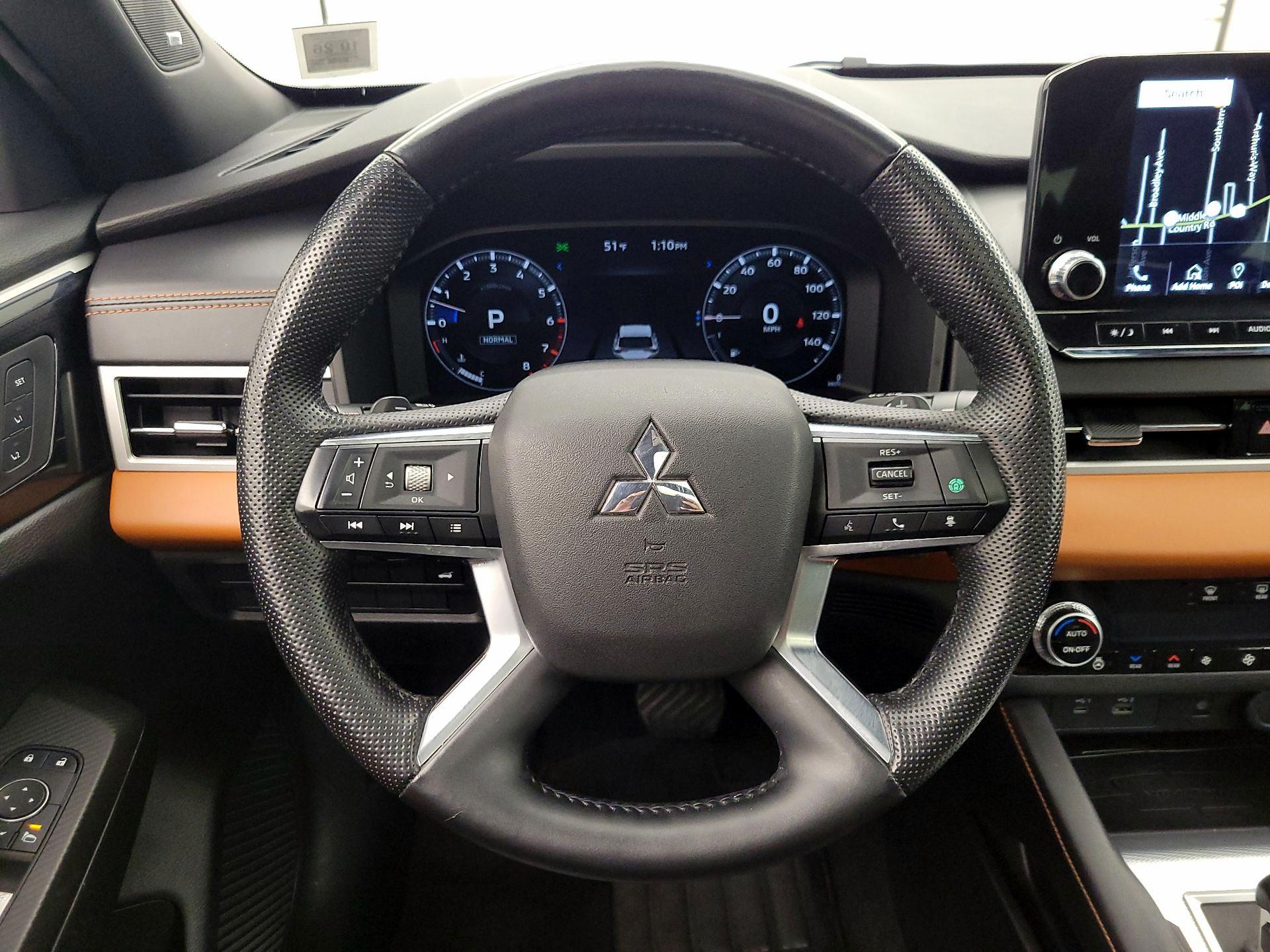 Thumbnail: 2022 Mitsubishi Outlander - 10