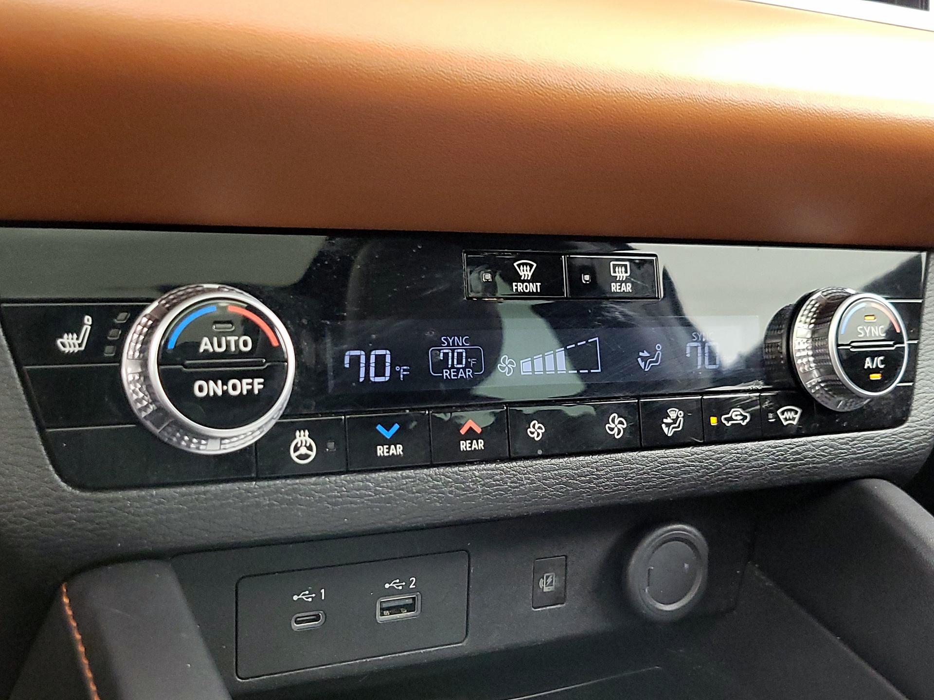 Thumbnail: 2022 Mitsubishi Outlander - 17