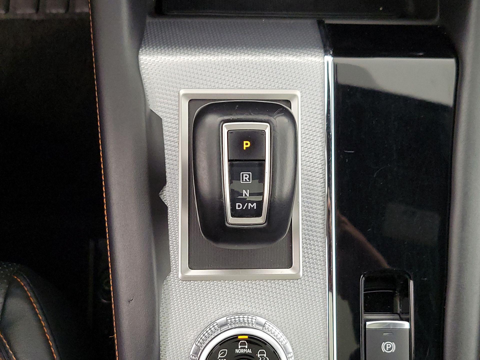 Thumbnail: 2022 Mitsubishi Outlander - 18