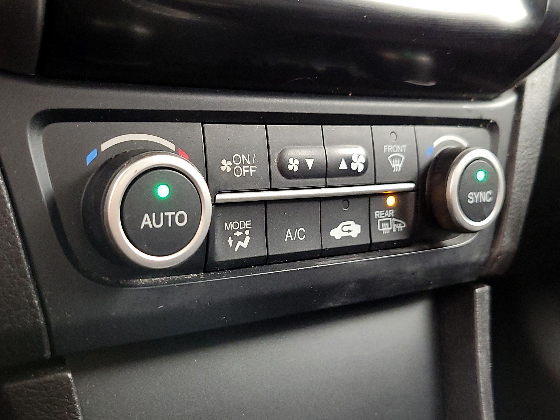 Thumbnail: 2018 Acura ILX - 16