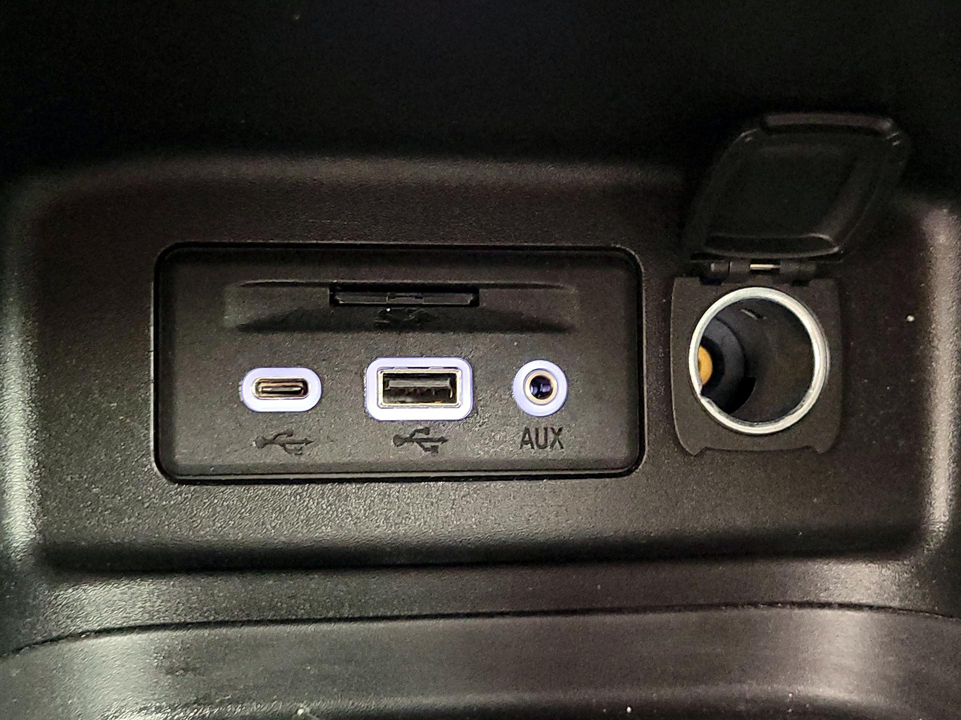 Thumbnail: 2020 Chevrolet Equinox - 19