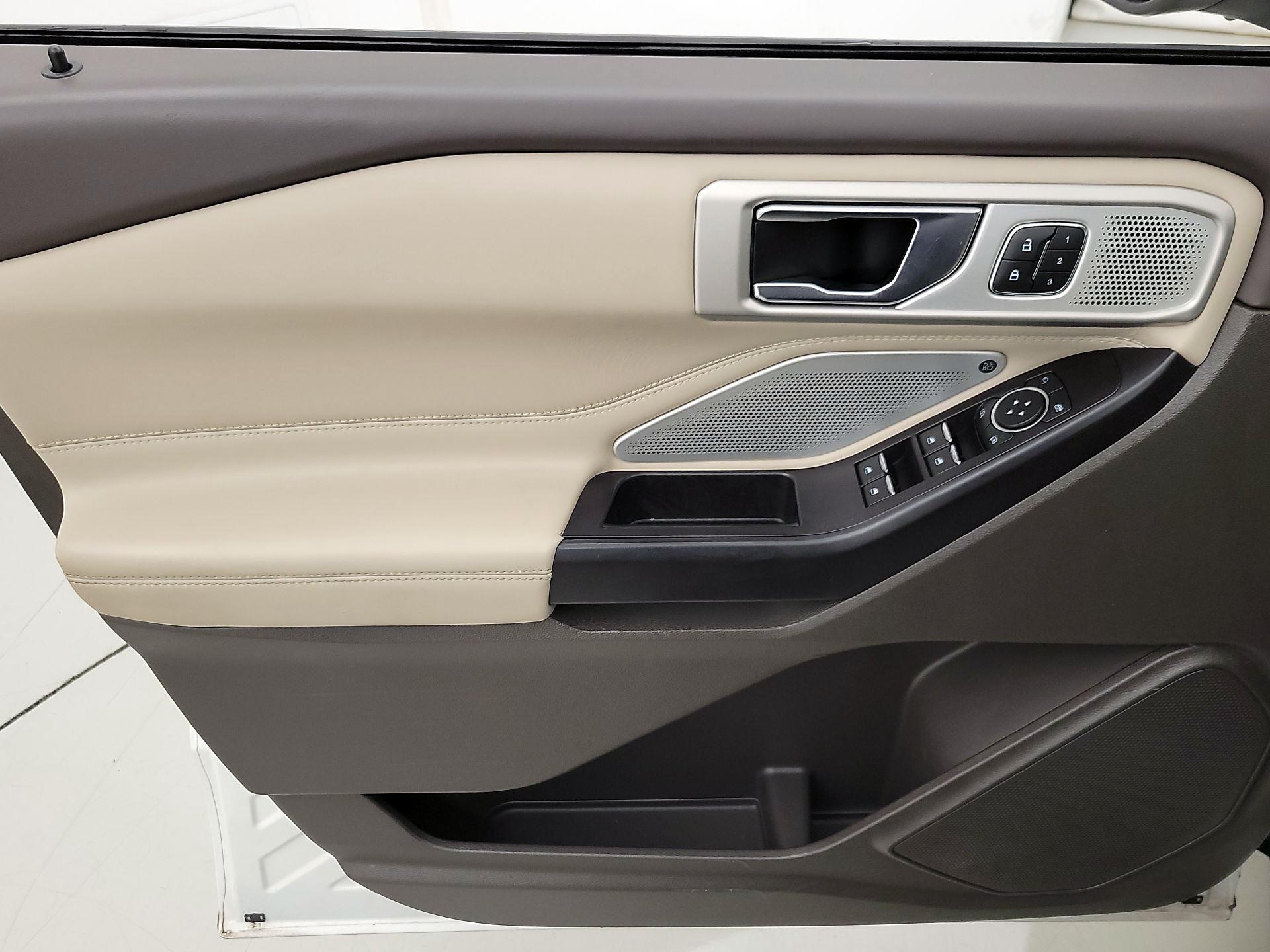 Thumbnail: 2020 Ford Explorer - 12