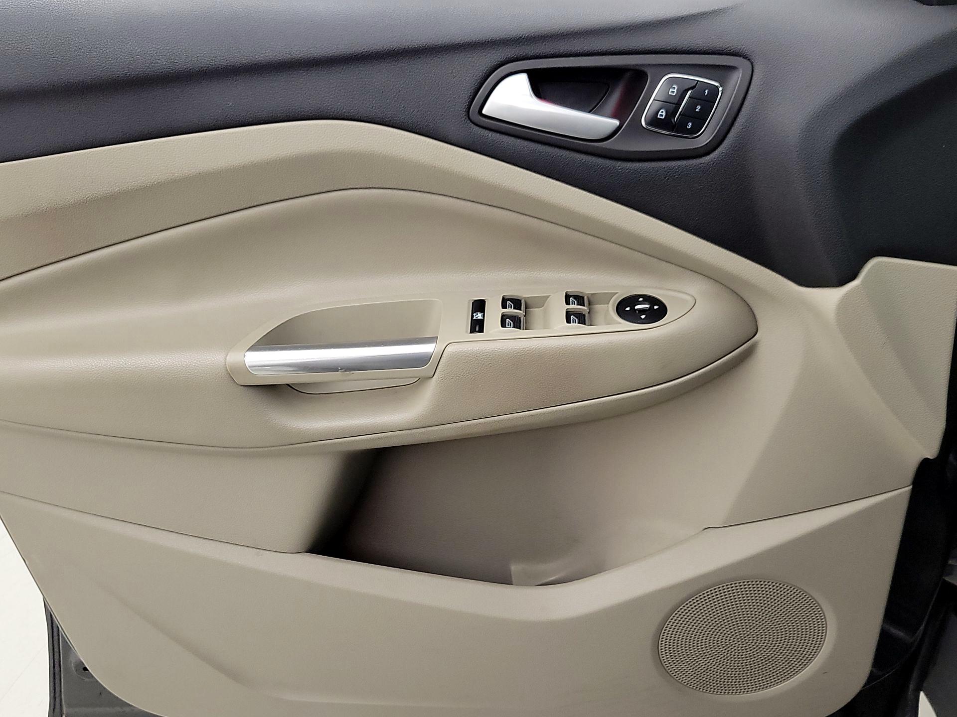 Thumbnail: 2016 Ford Escape - 12