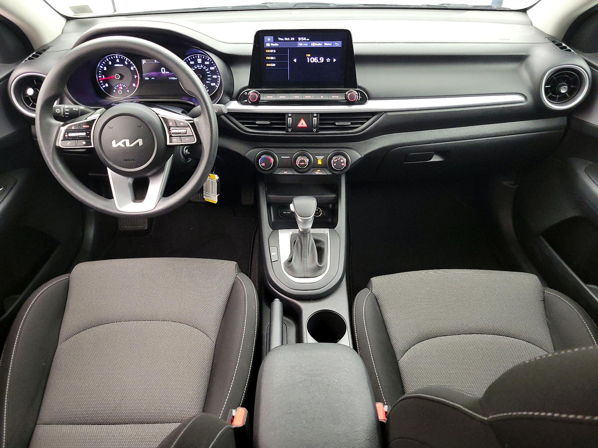 Thumbnail: 2022 Kia Forte - 9