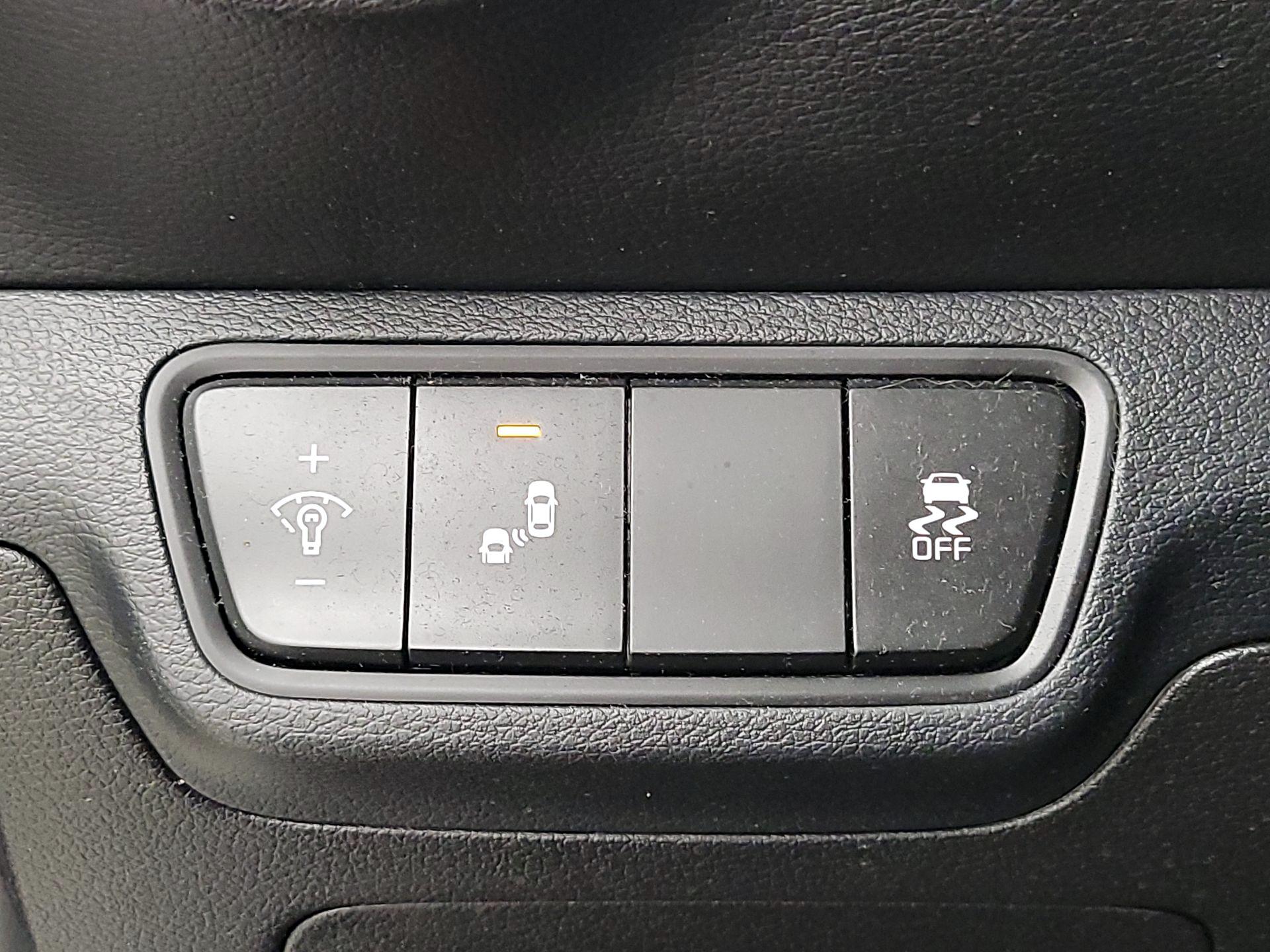 Thumbnail: 2022 Kia Forte - 13