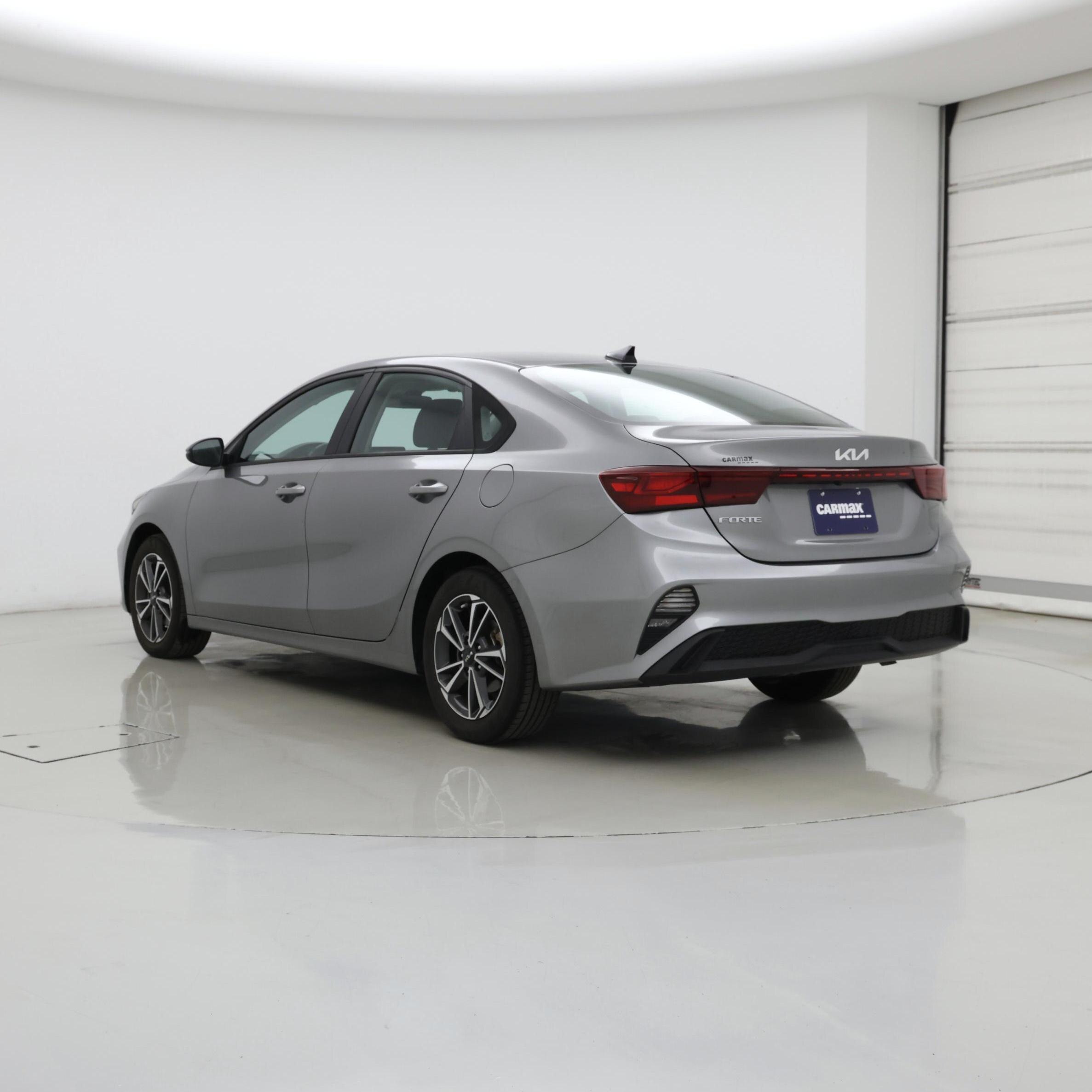 Thumbnail: 2022 Kia Forte - 2