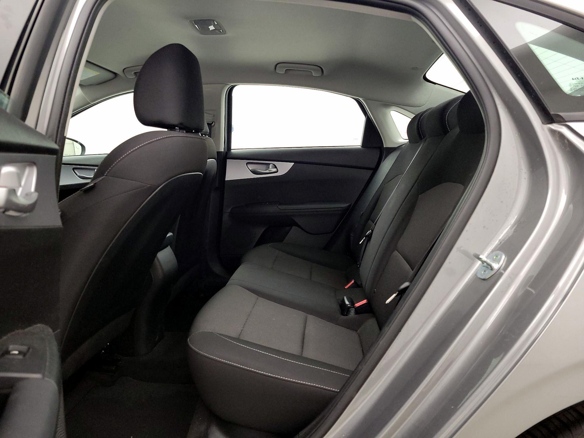 Thumbnail: 2022 Kia Forte - 19