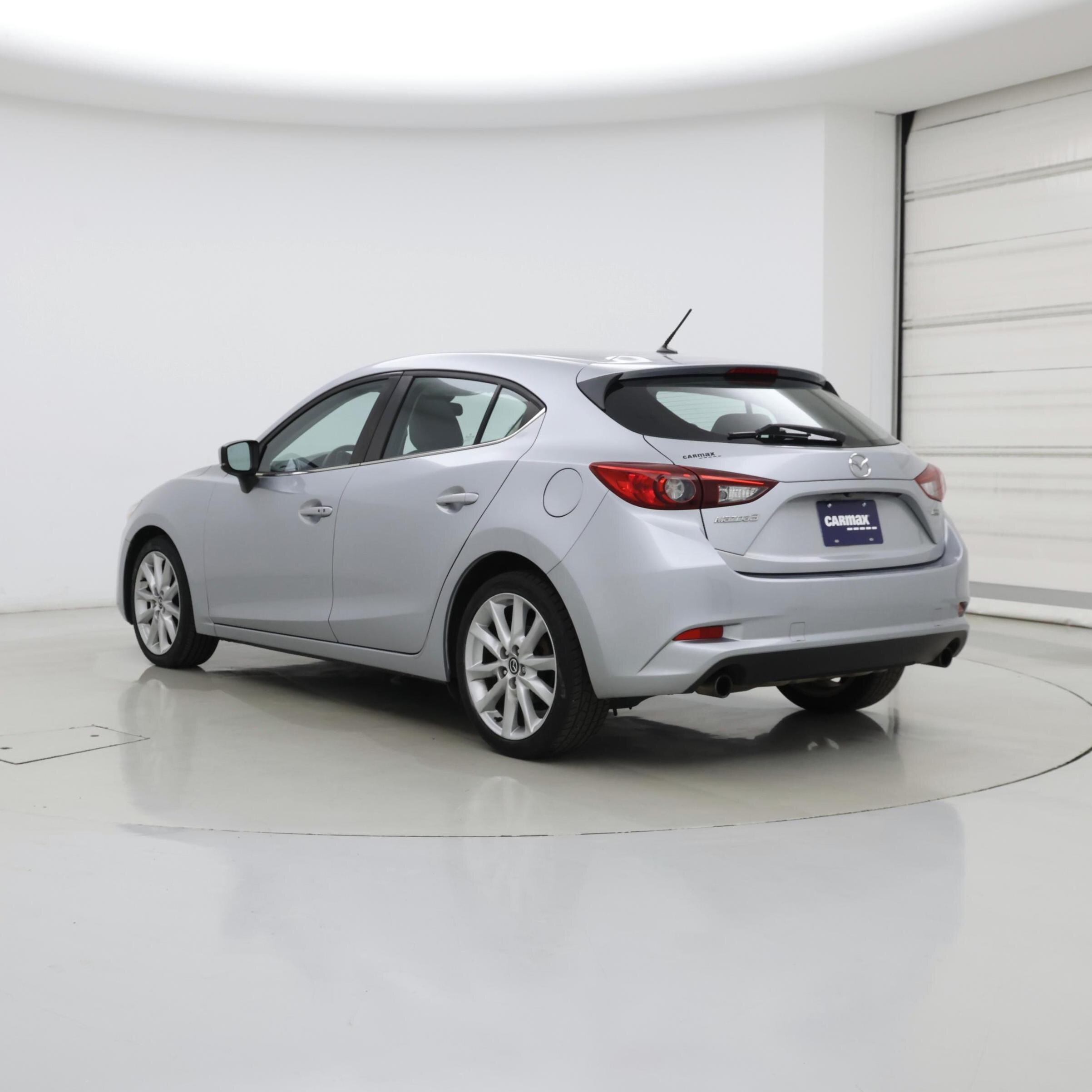 Thumbnail: 2017 Mazda Mazda3 - 2