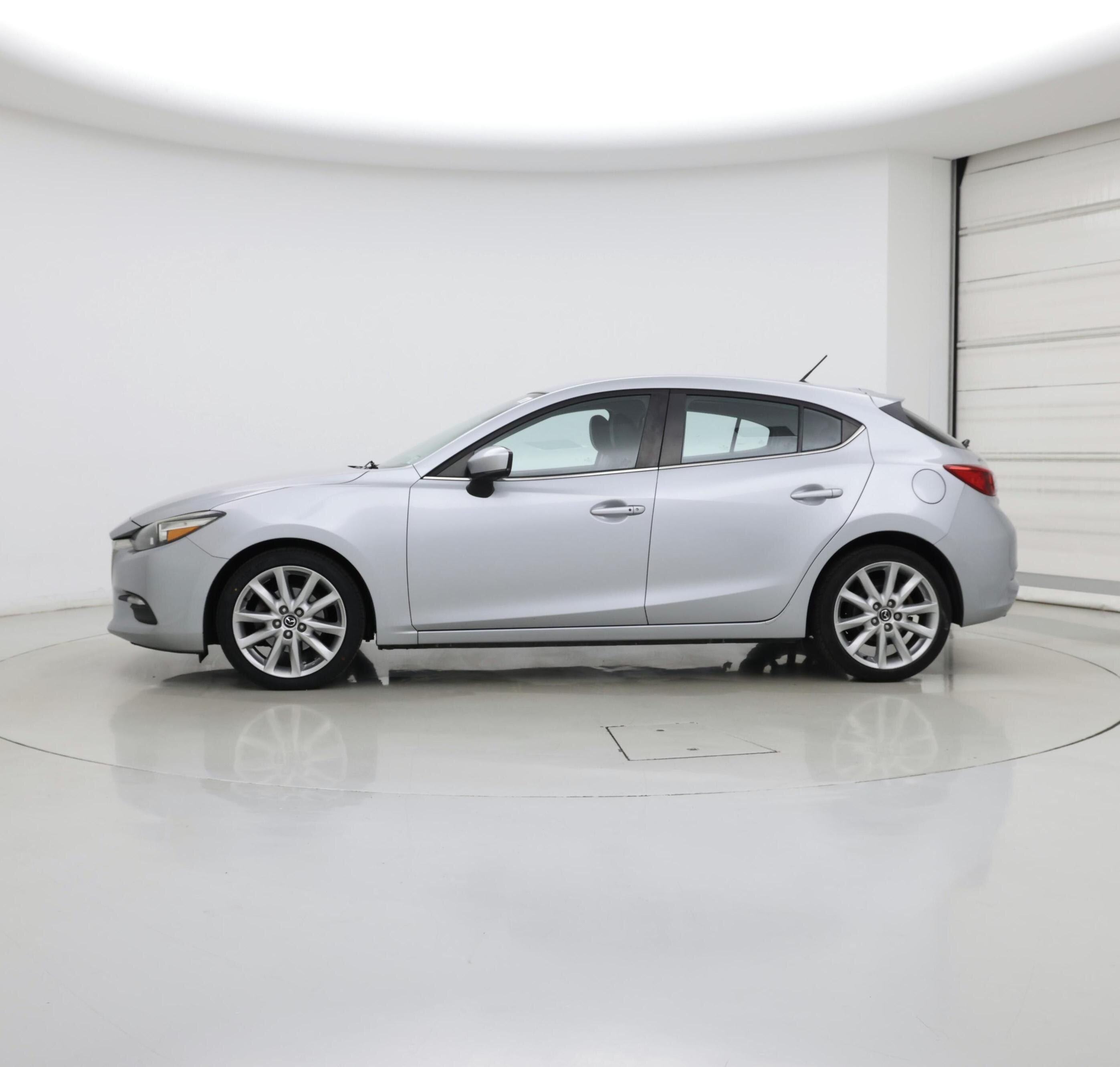 Thumbnail: 2017 Mazda Mazda3 - 3