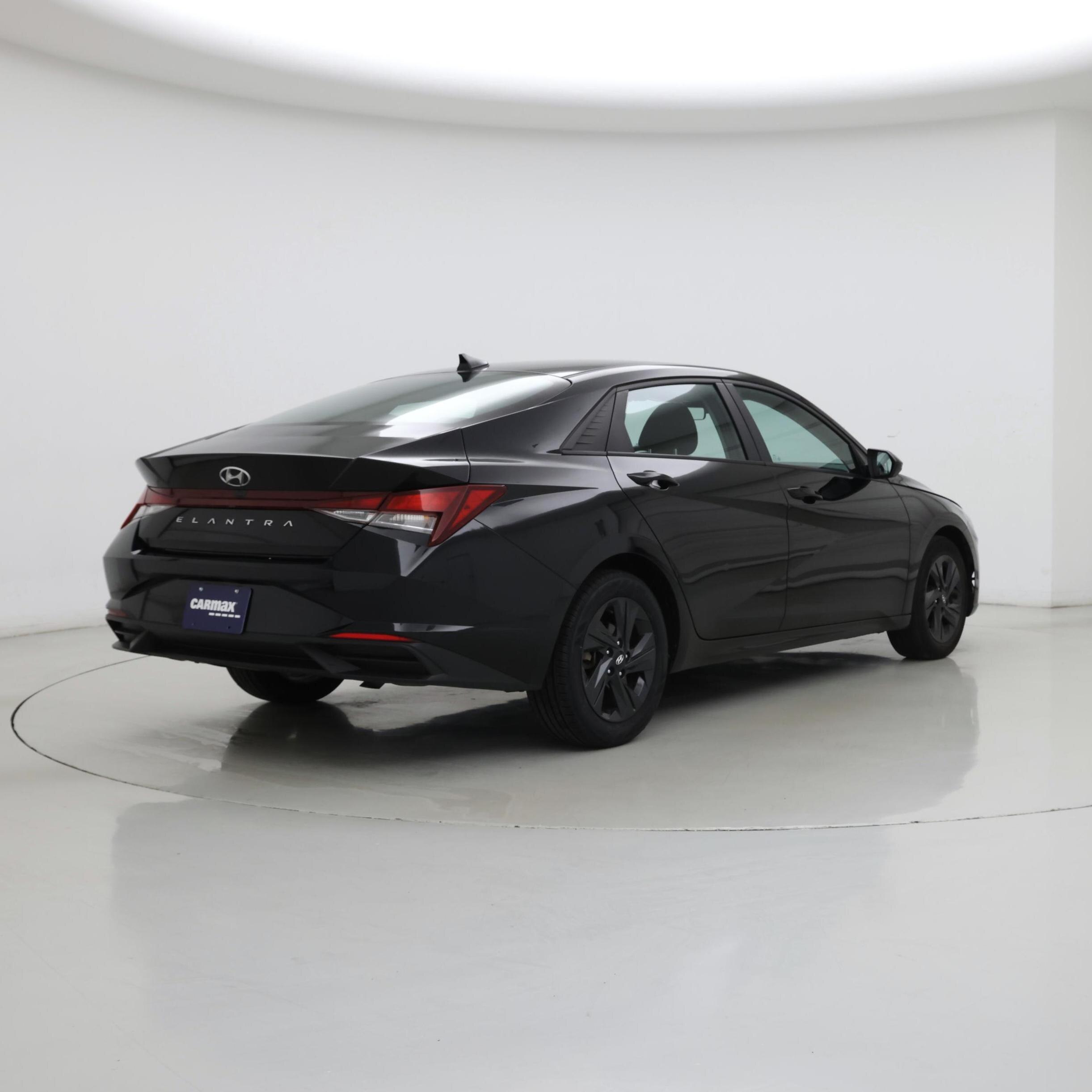 Thumbnail: 2022 Hyundai Elantra - 8