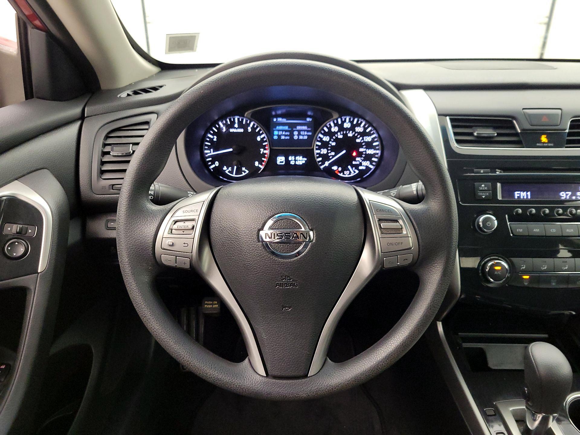 Thumbnail: 2014 Nissan Altima - 10