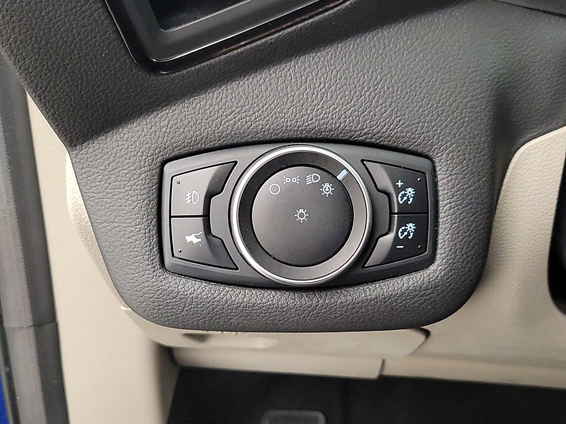 Thumbnail: 2017 Ford Escape - 13