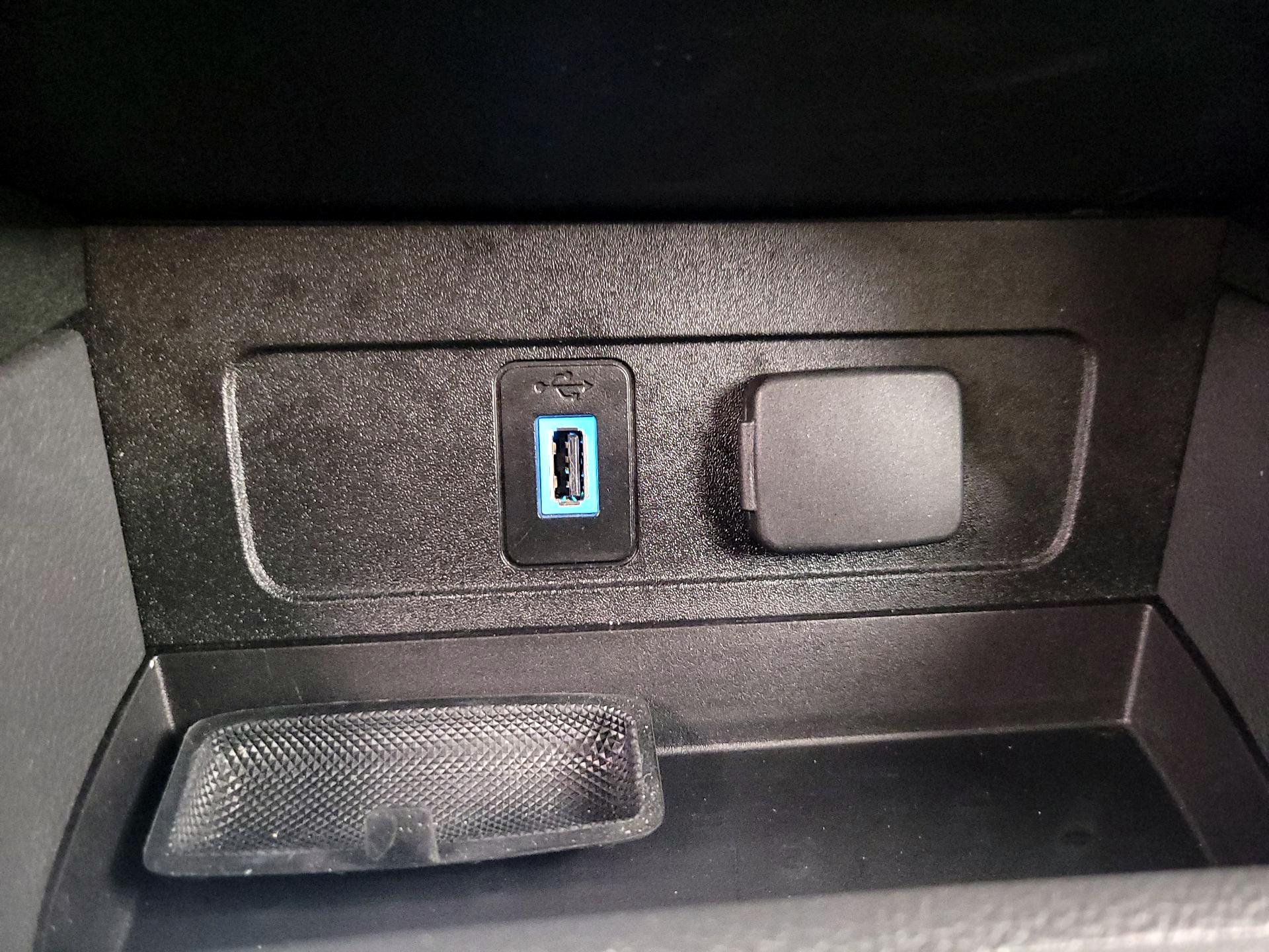 Thumbnail: 2017 Ford Escape - 19