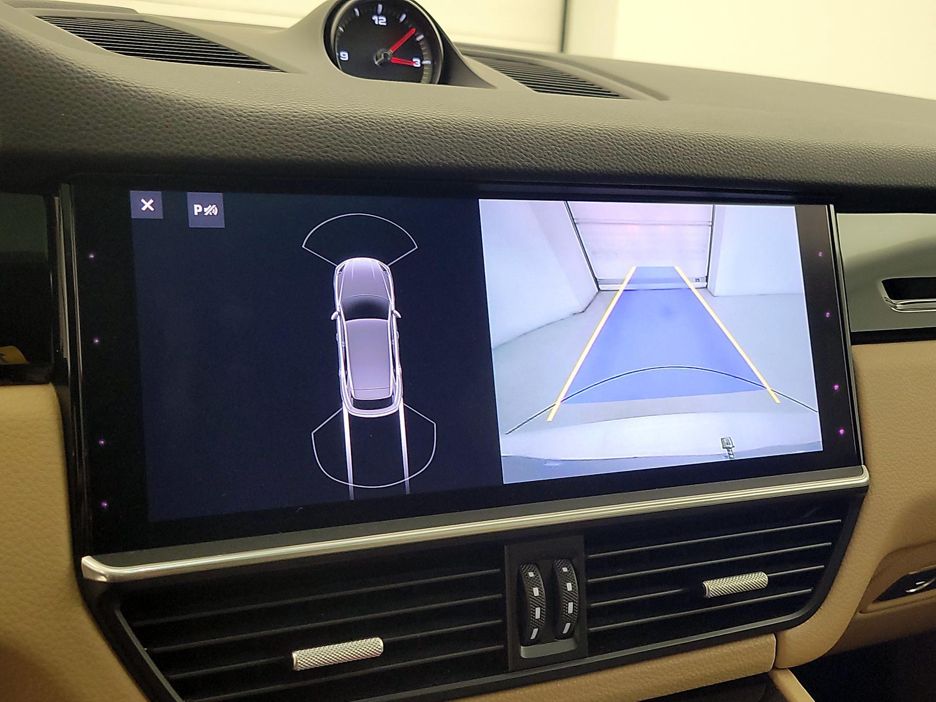 Thumbnail: 2020 Porsche Cayenne - 15