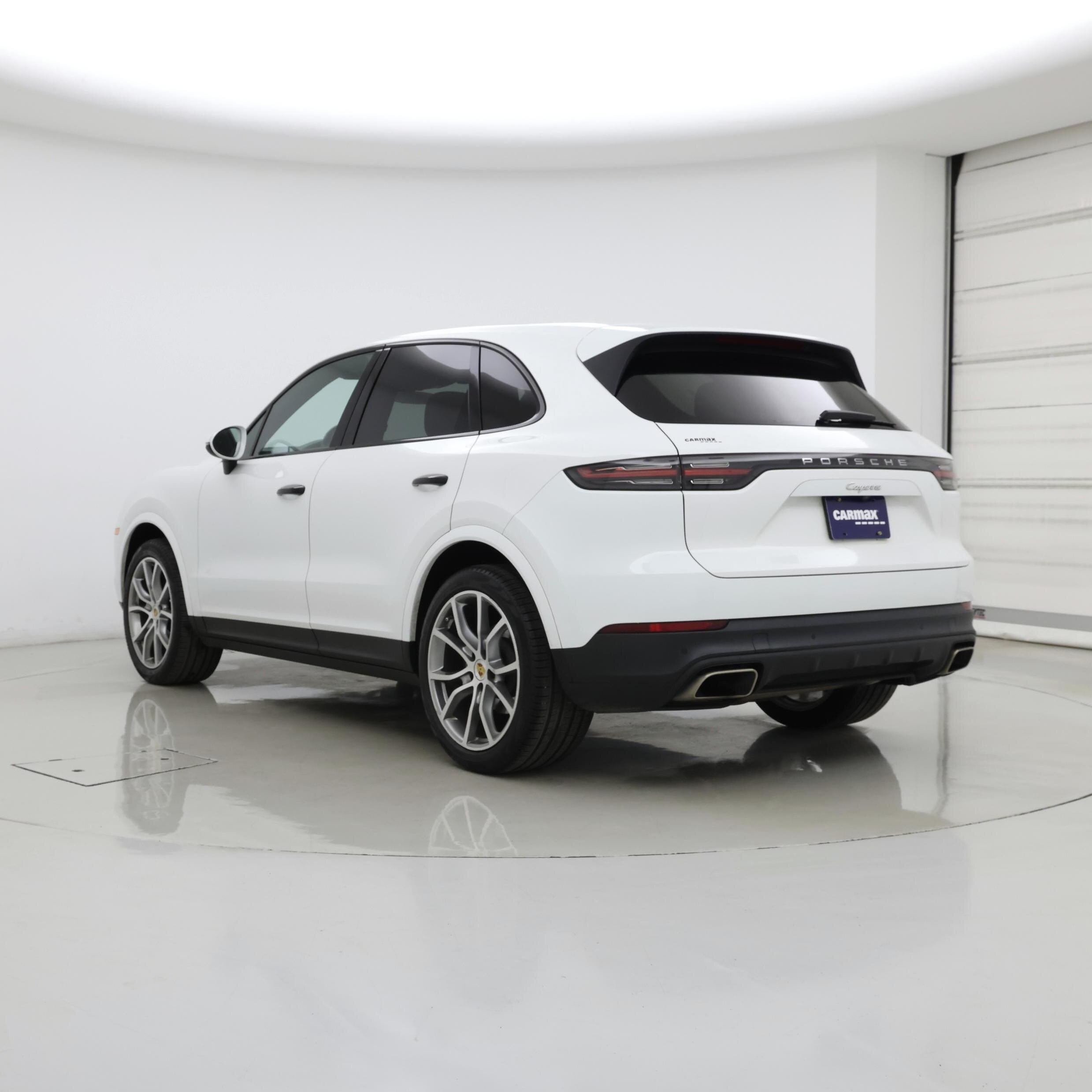 Thumbnail: 2020 Porsche Cayenne - 2