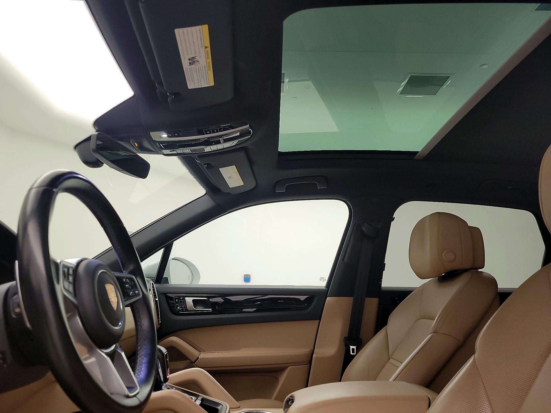 Thumbnail: 2020 Porsche Cayenne - 20