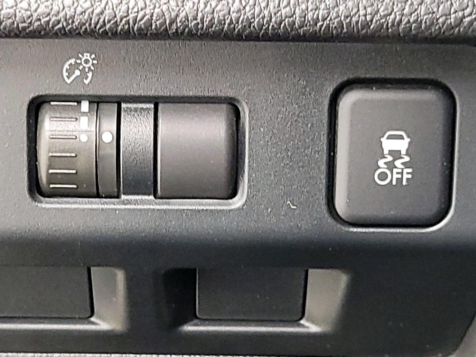 Thumbnail: 2015 Subaru Forester - 13