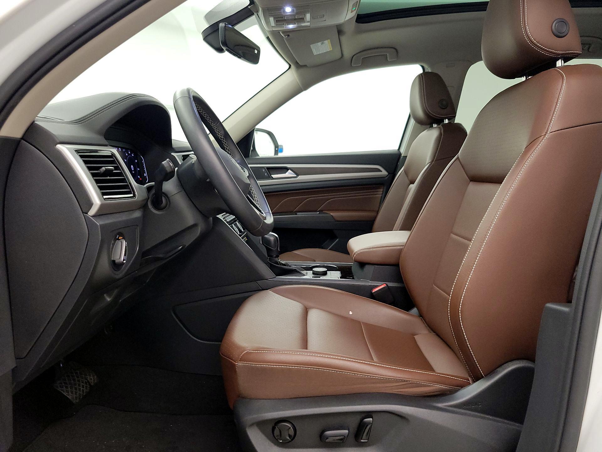 Thumbnail: 2022 Volkswagen Atlas - 11