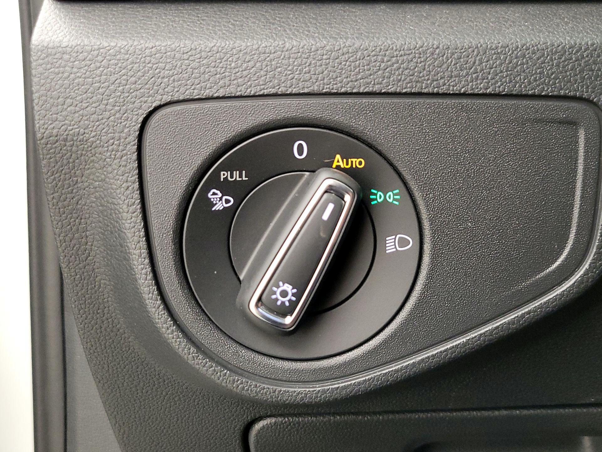 Thumbnail: 2022 Volkswagen Atlas - 13