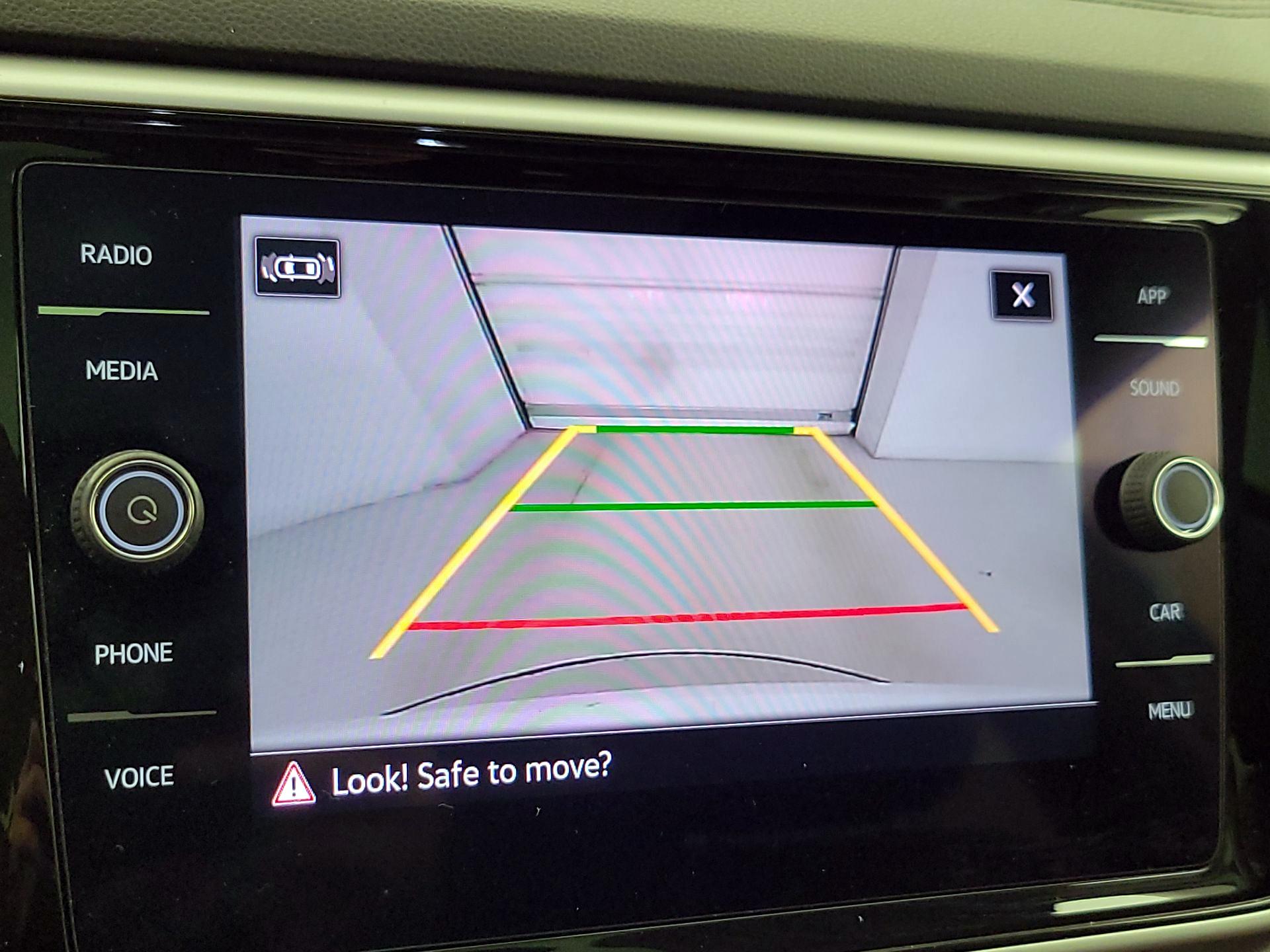 Thumbnail: 2022 Volkswagen Atlas - 14